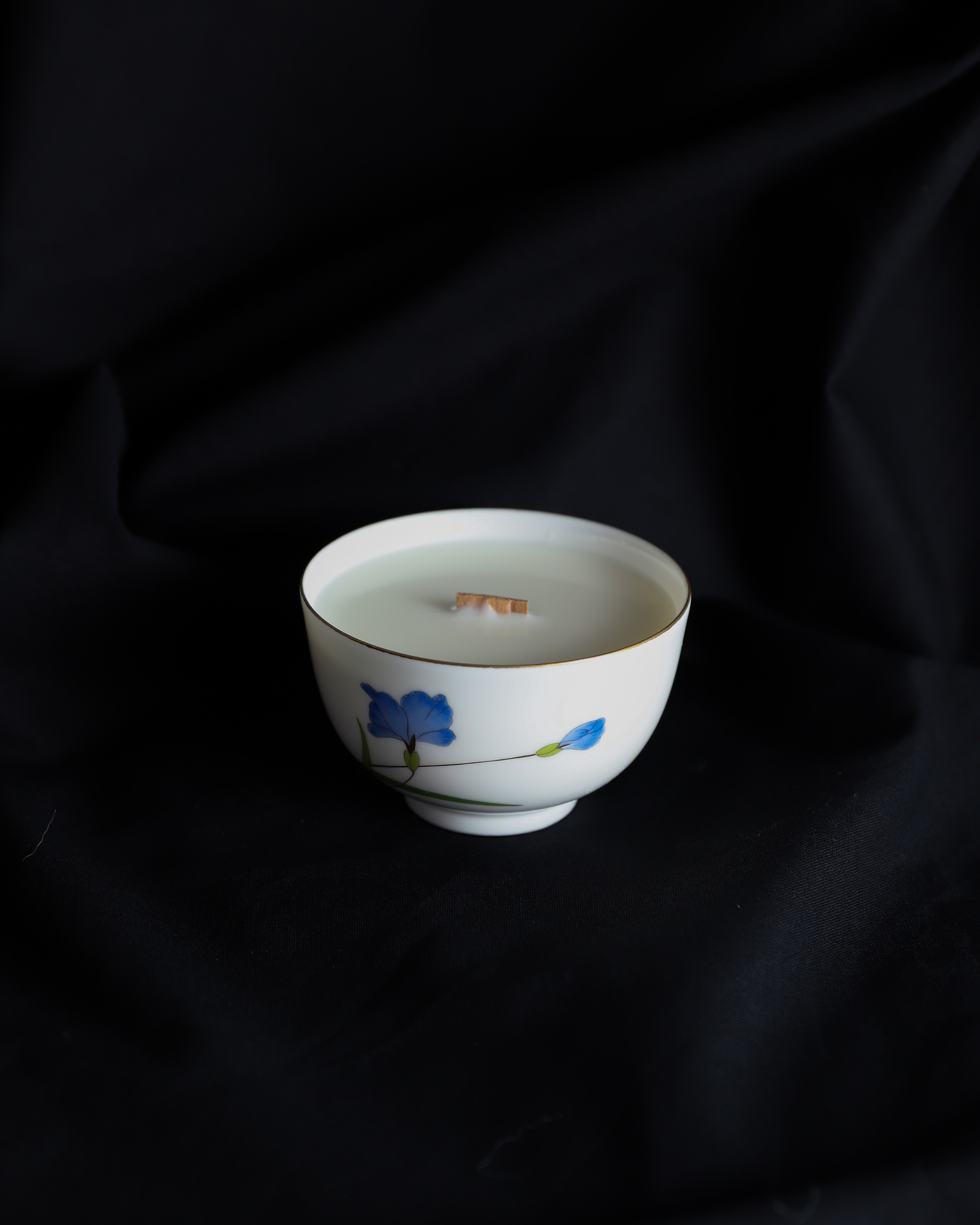 L’héritage scented candle in vintage vessel 