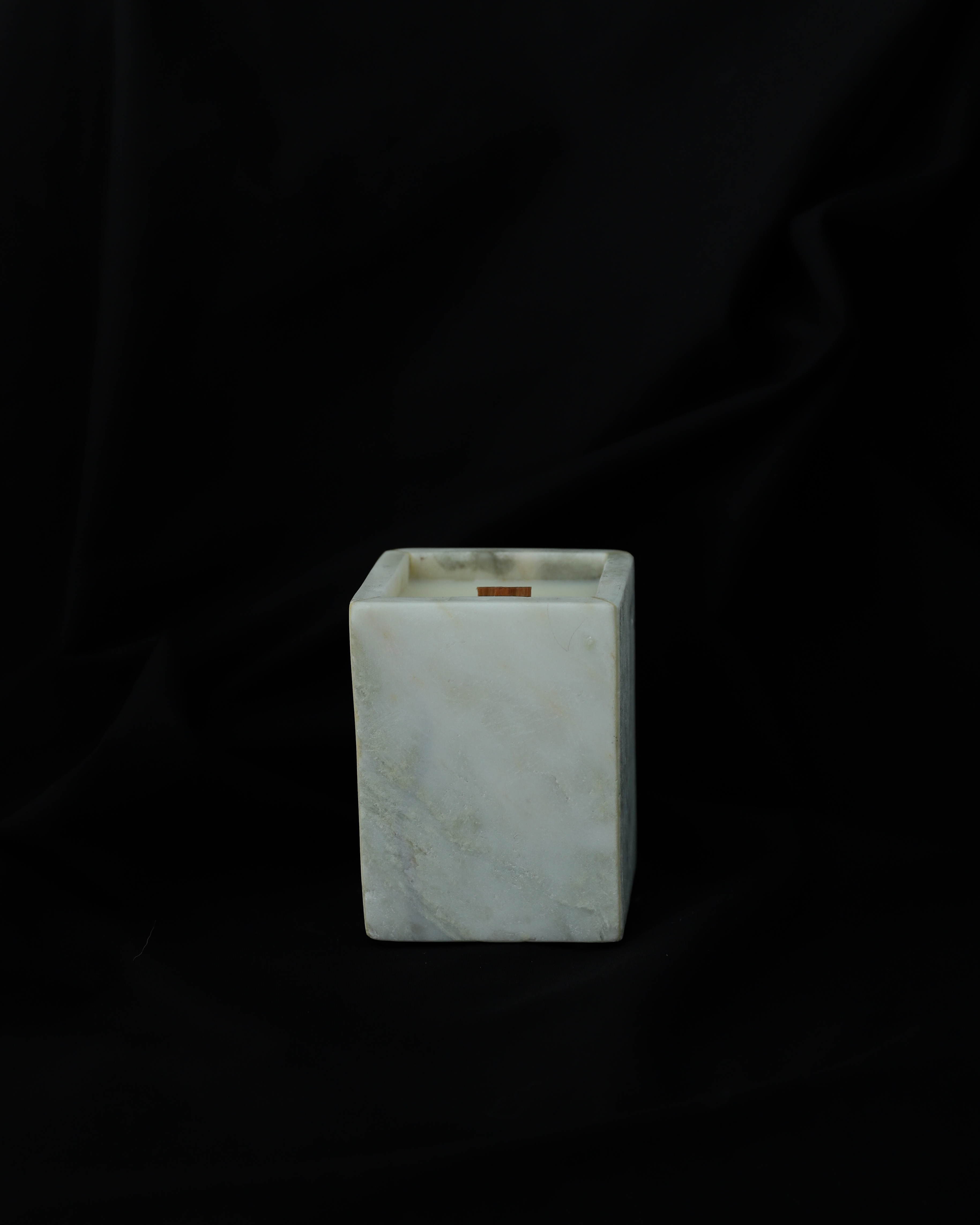 L’héritage scented candle in vintage vessel 