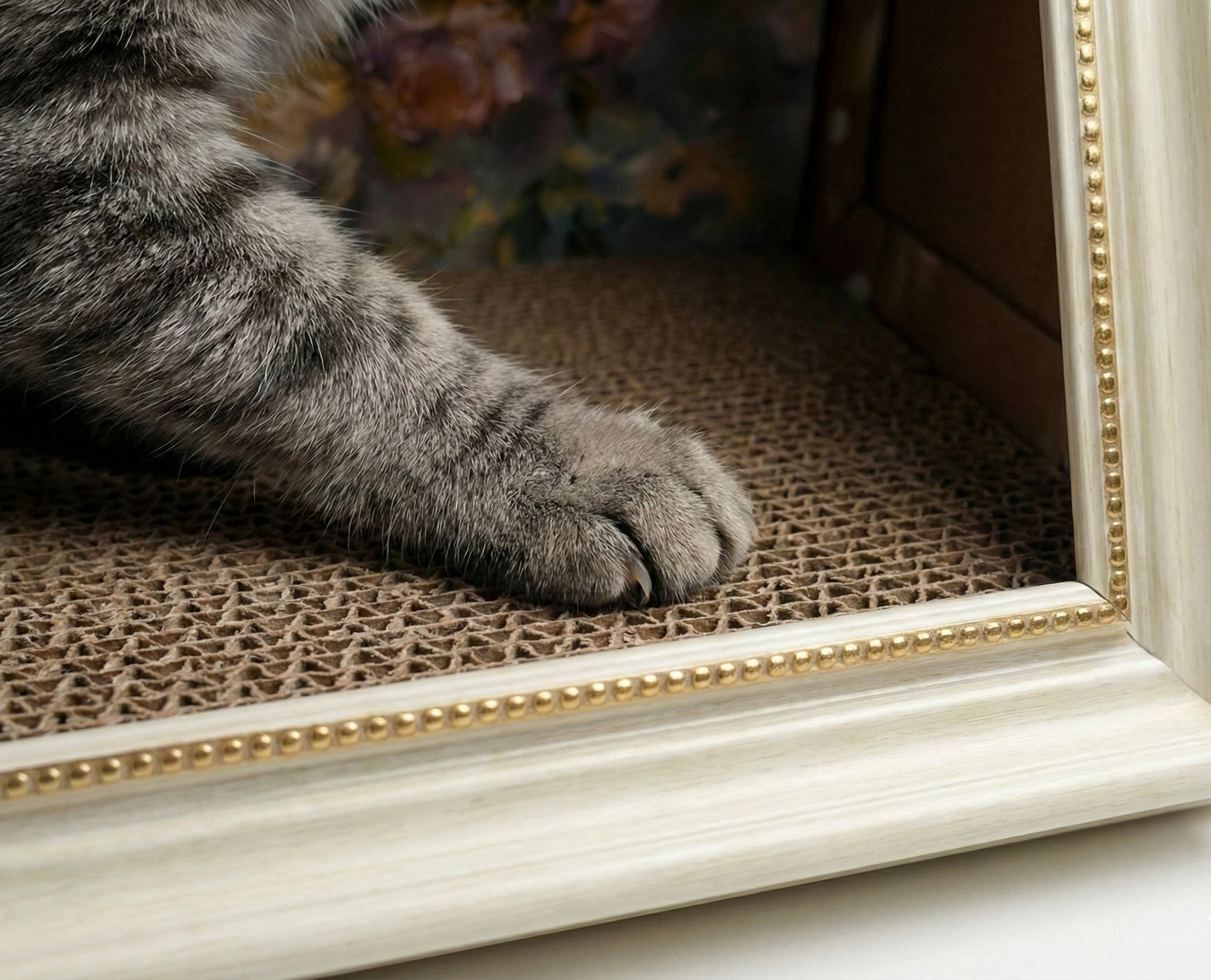 Camélia - Kratzbett mit Gemälde & Holzrahmen