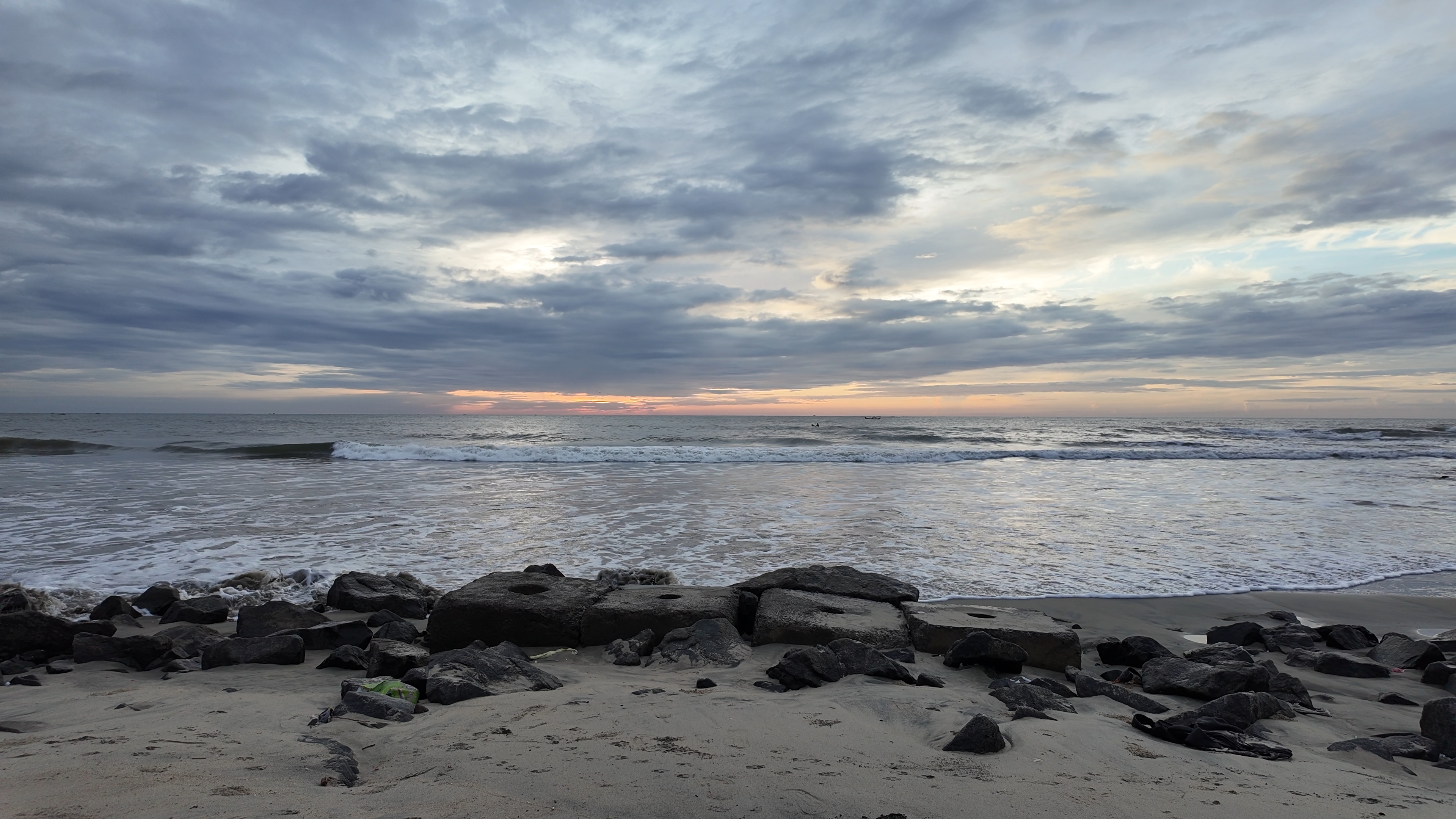 Ungraded sunrise wave stock footage 4K