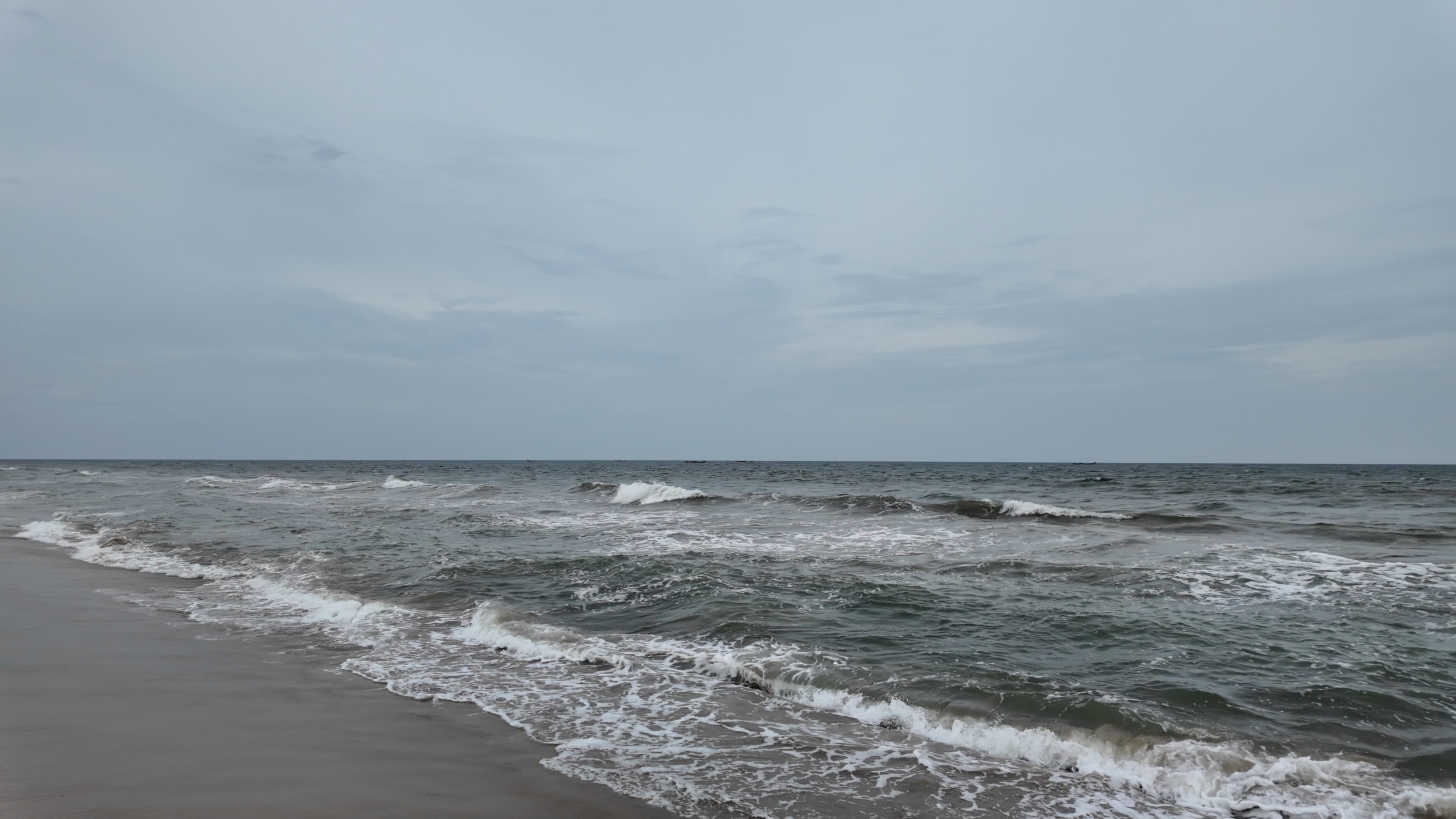 4K Cinematic Beach Wave Video