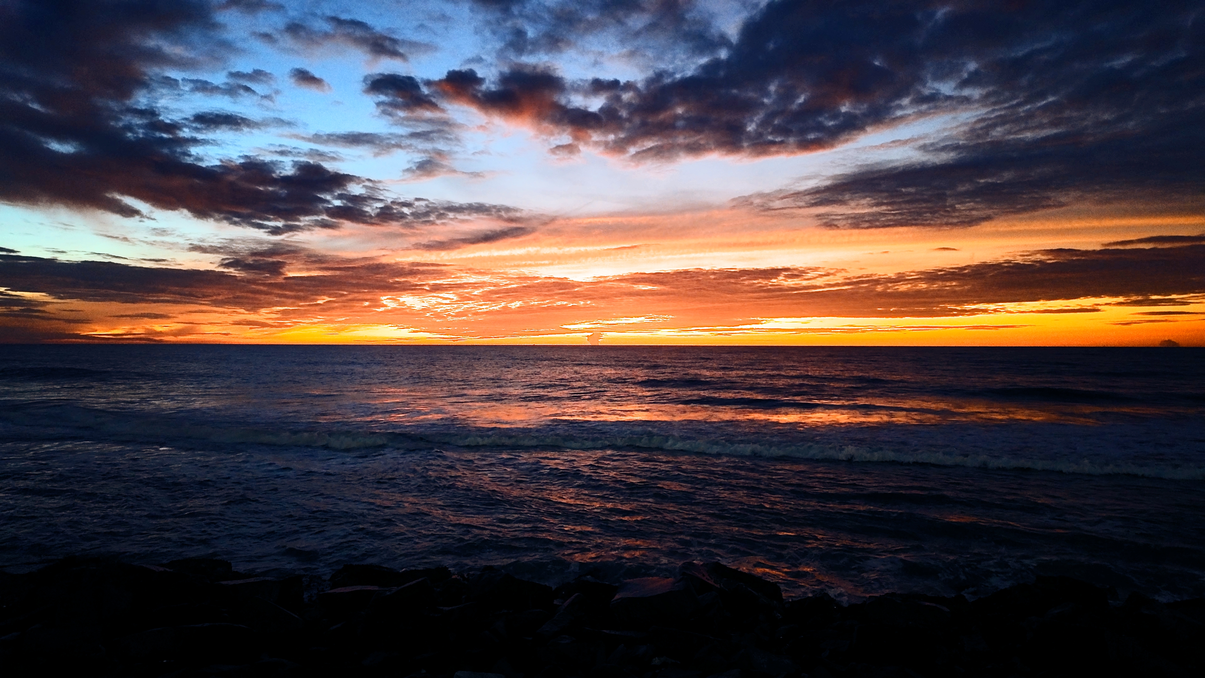 Sunrise ocean waves | Sunrise beach waves
