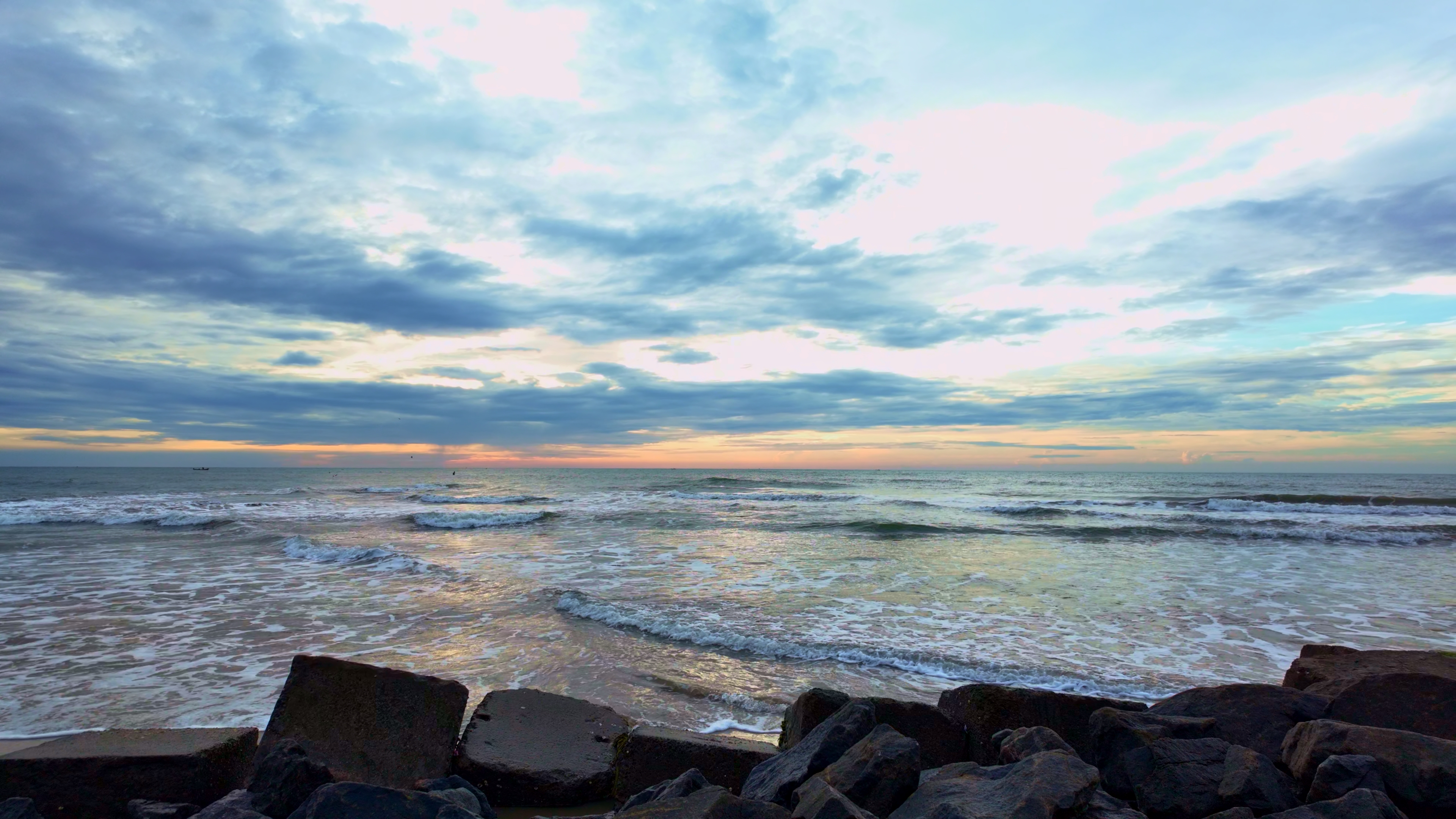 Sunrise Wave Footage 4K | Relaxing Sunrise Ocean Waves | Stock Video Background
