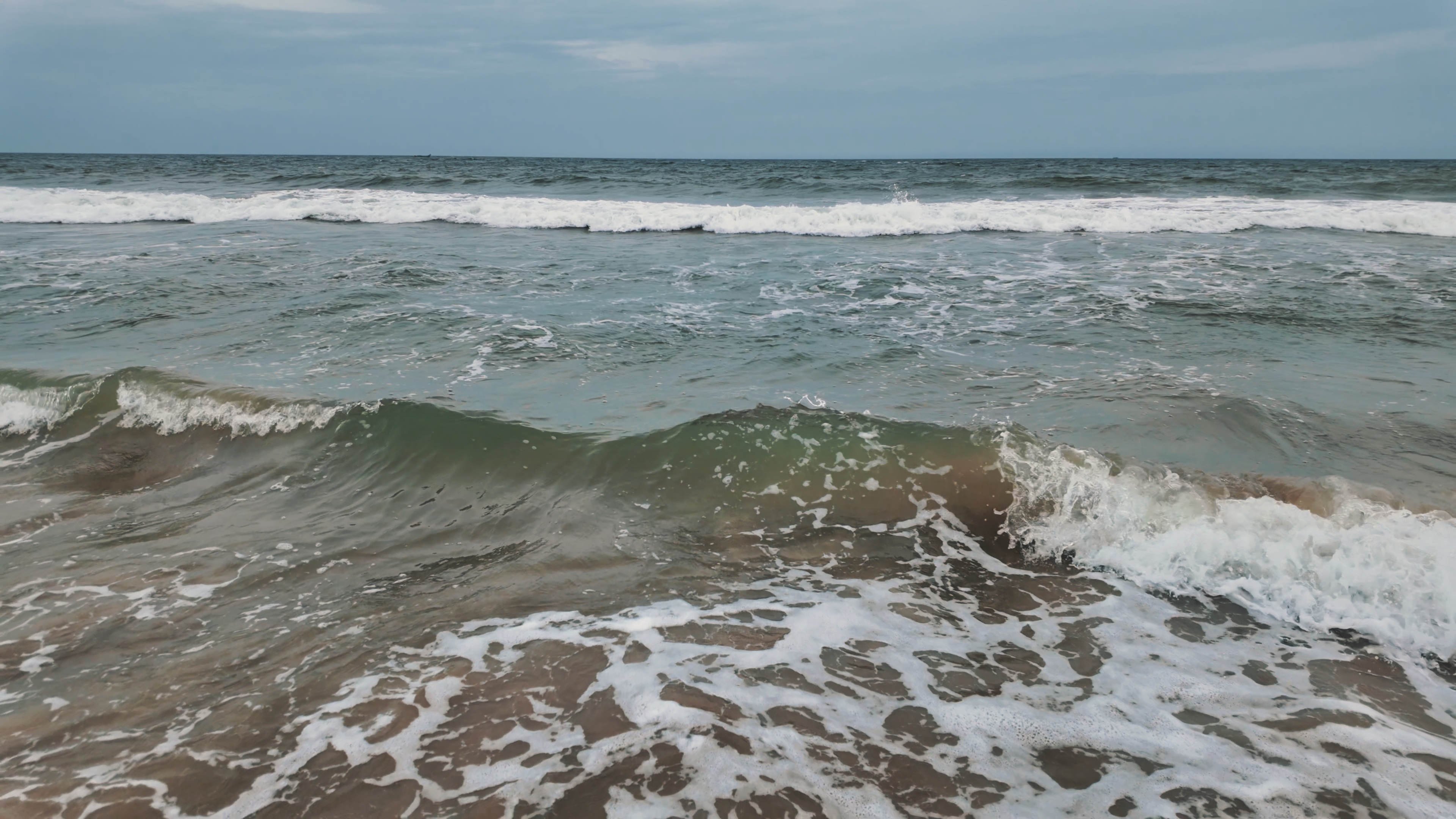 Ocean Wave Footage for YouTube Creators 4K