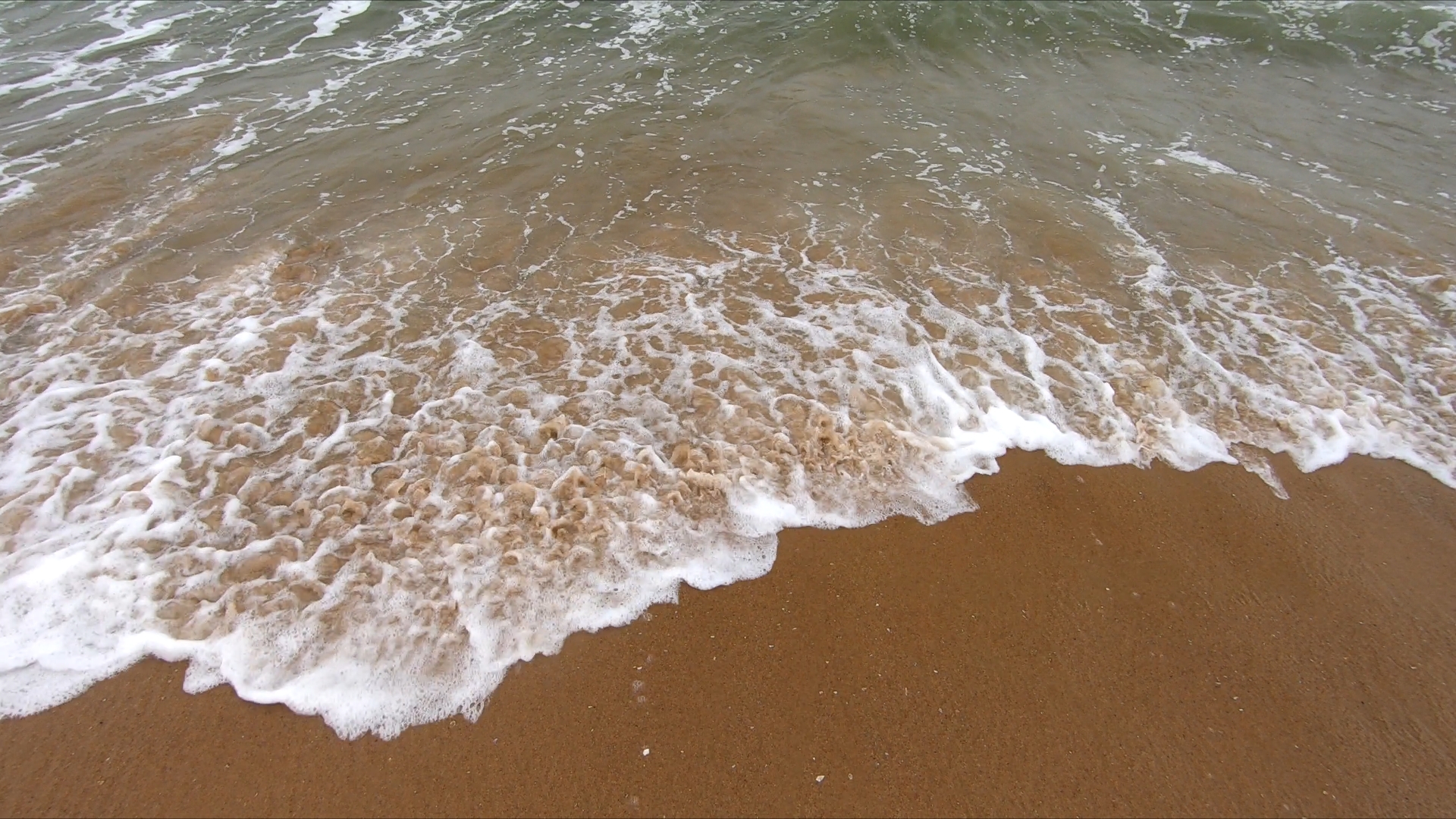 Calm ocean waves HD