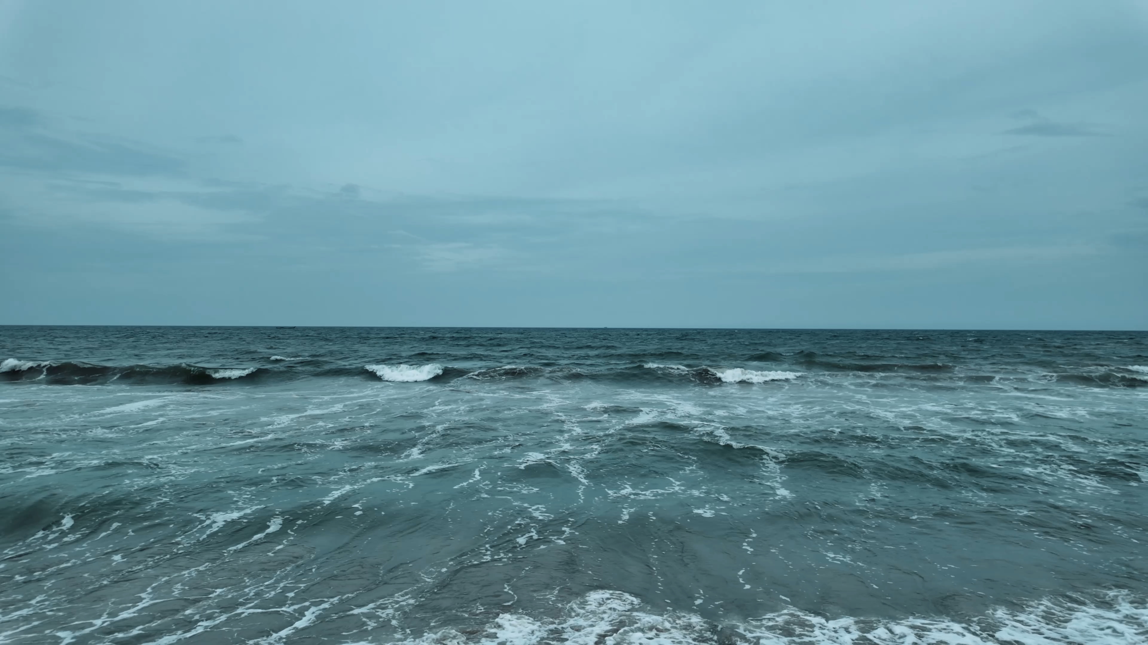 Aesthetic beach wave video 4k