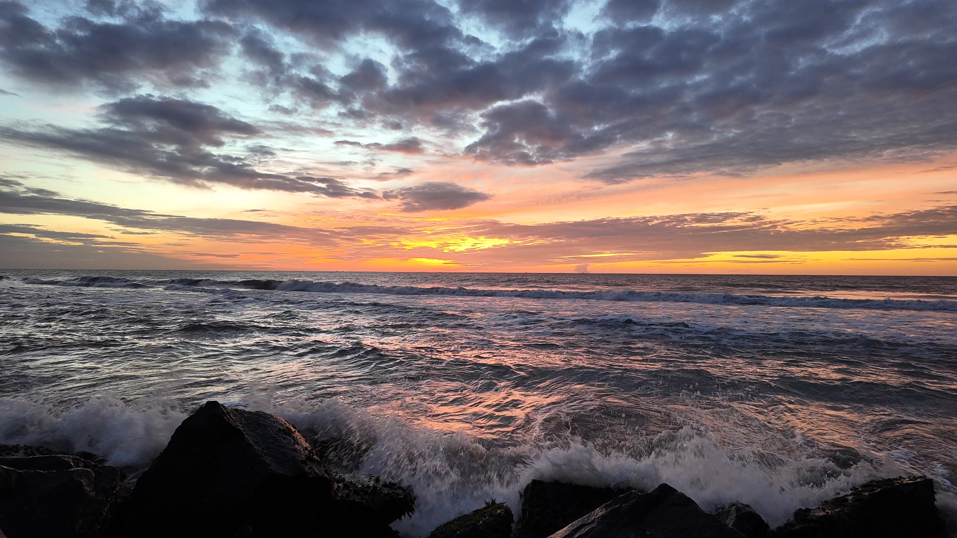 Ungraded sunrise wave 4k | Sunrise ocean footage