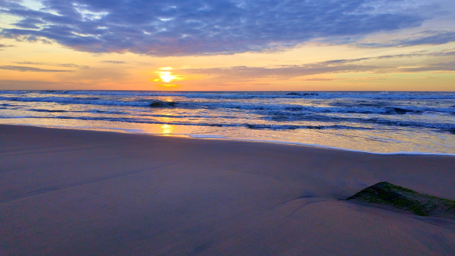 Sunrise Ocean Waves | Beach Sunrise Stock Footage HD for Calm & Relaxation