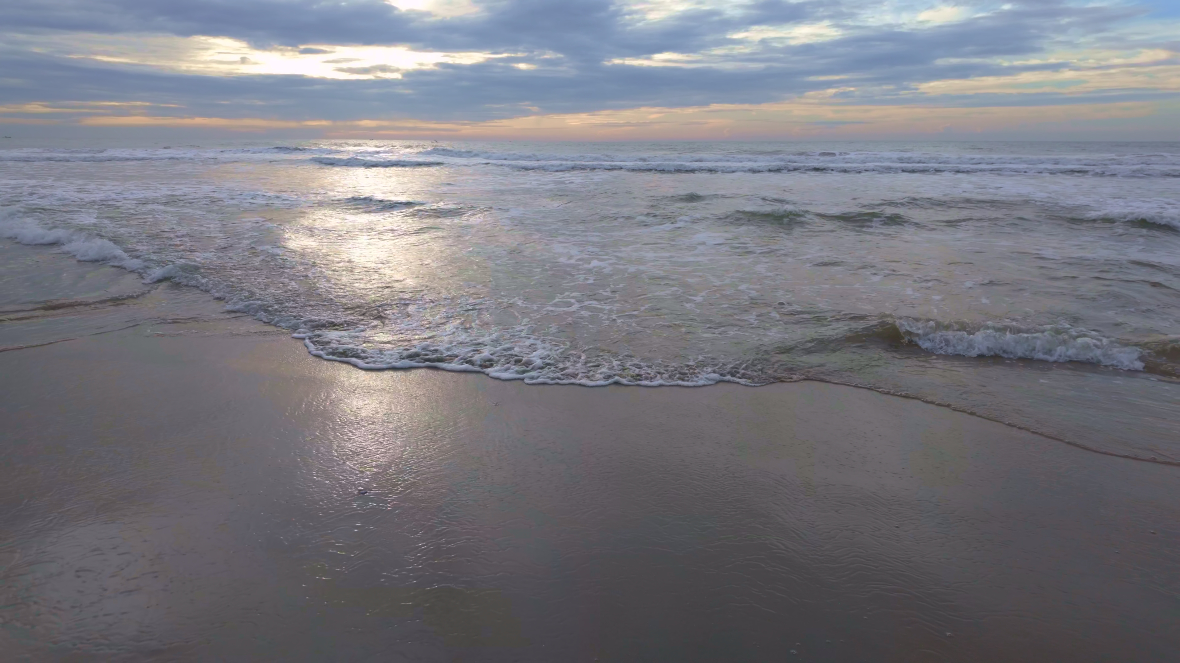 Seascape sunrise footage | Golden hour ocean waves