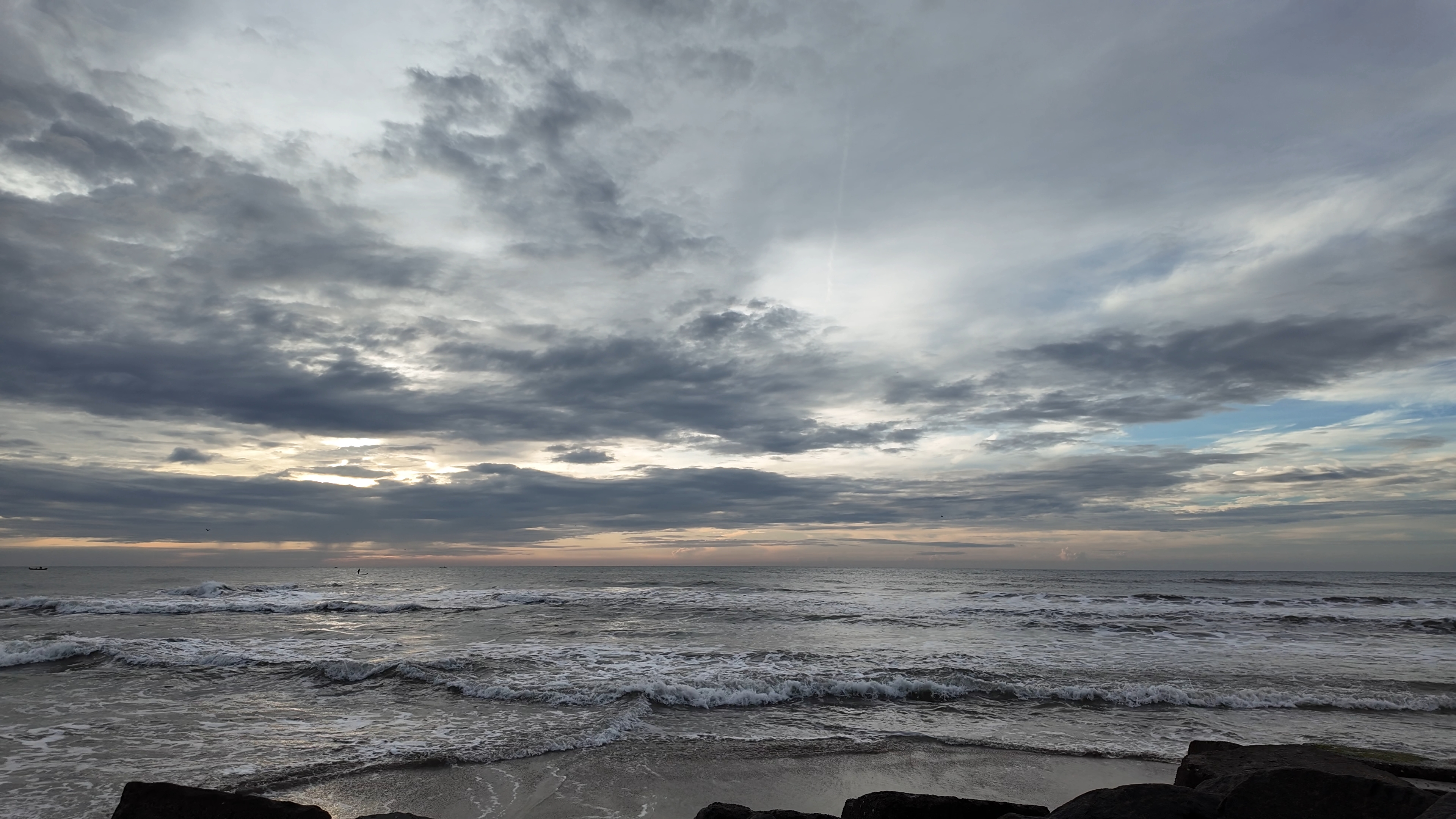 Ungraded sunrise wave footage | Relaxing sunrise video