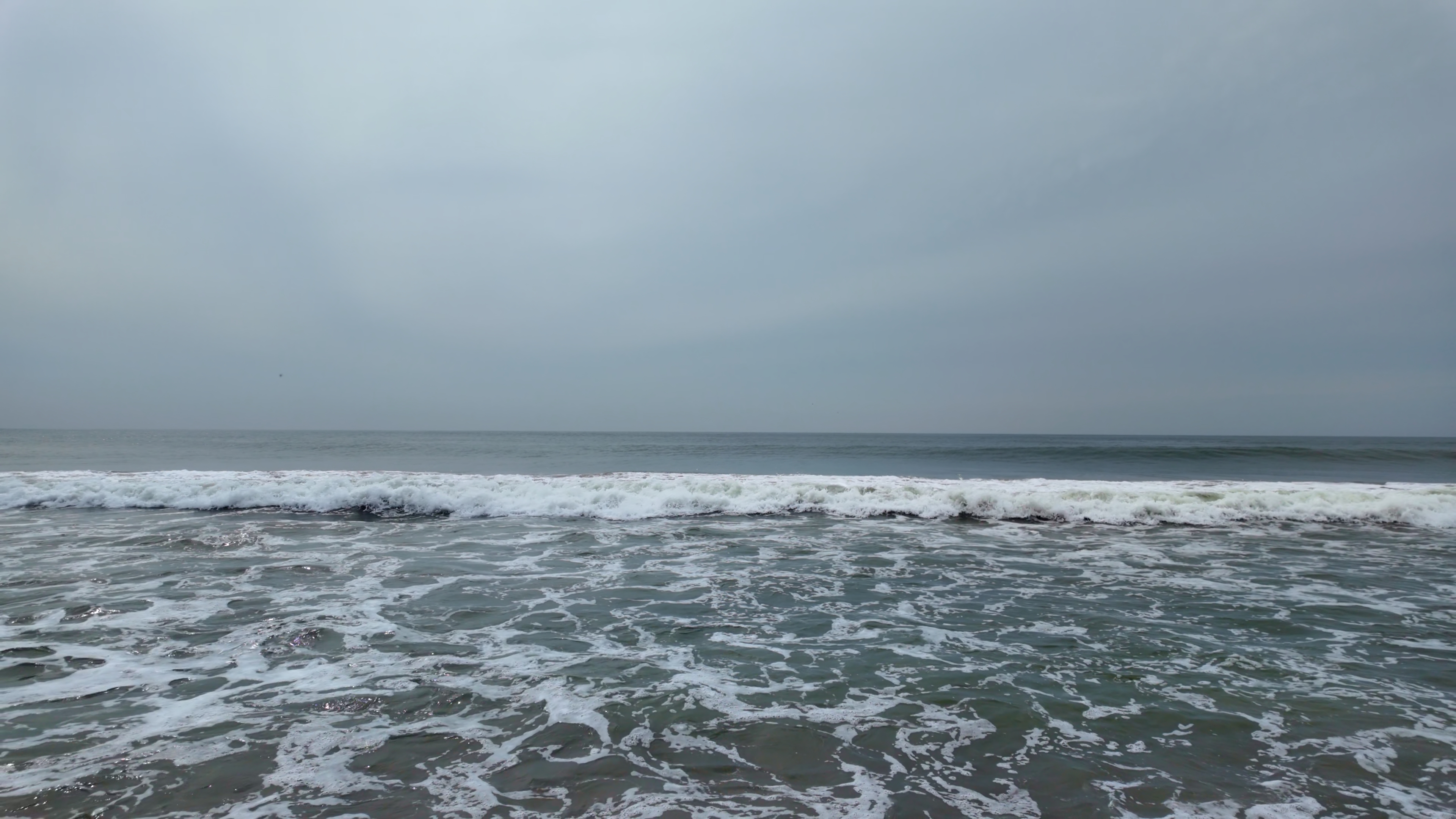 Soothing Ocean Wave Footage for Meditation & Relaxation - Premium Waves Stock Footage