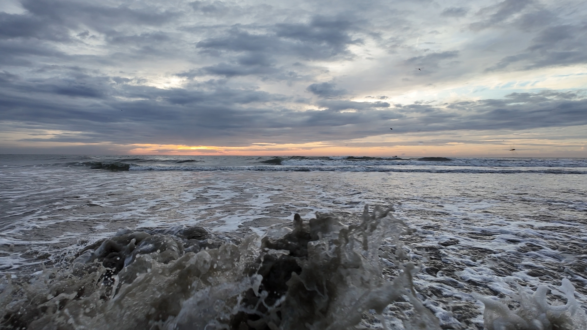 Calming Sunrise Waves Stock Footage | Serene Beach & Ocean for Relaxation