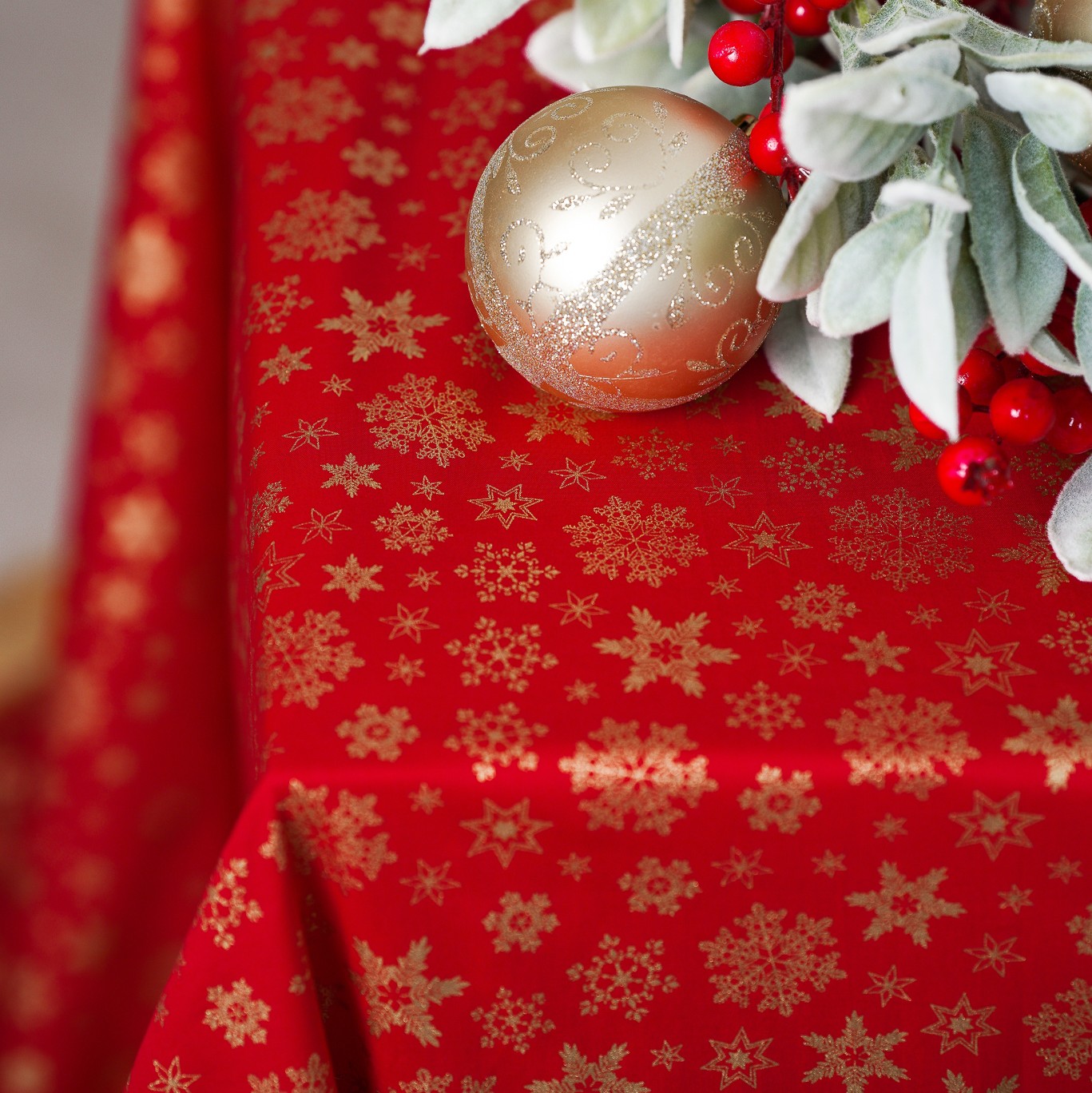 Šventinė staltiesė "KALĖDŲ DŽIAUGSMAS"