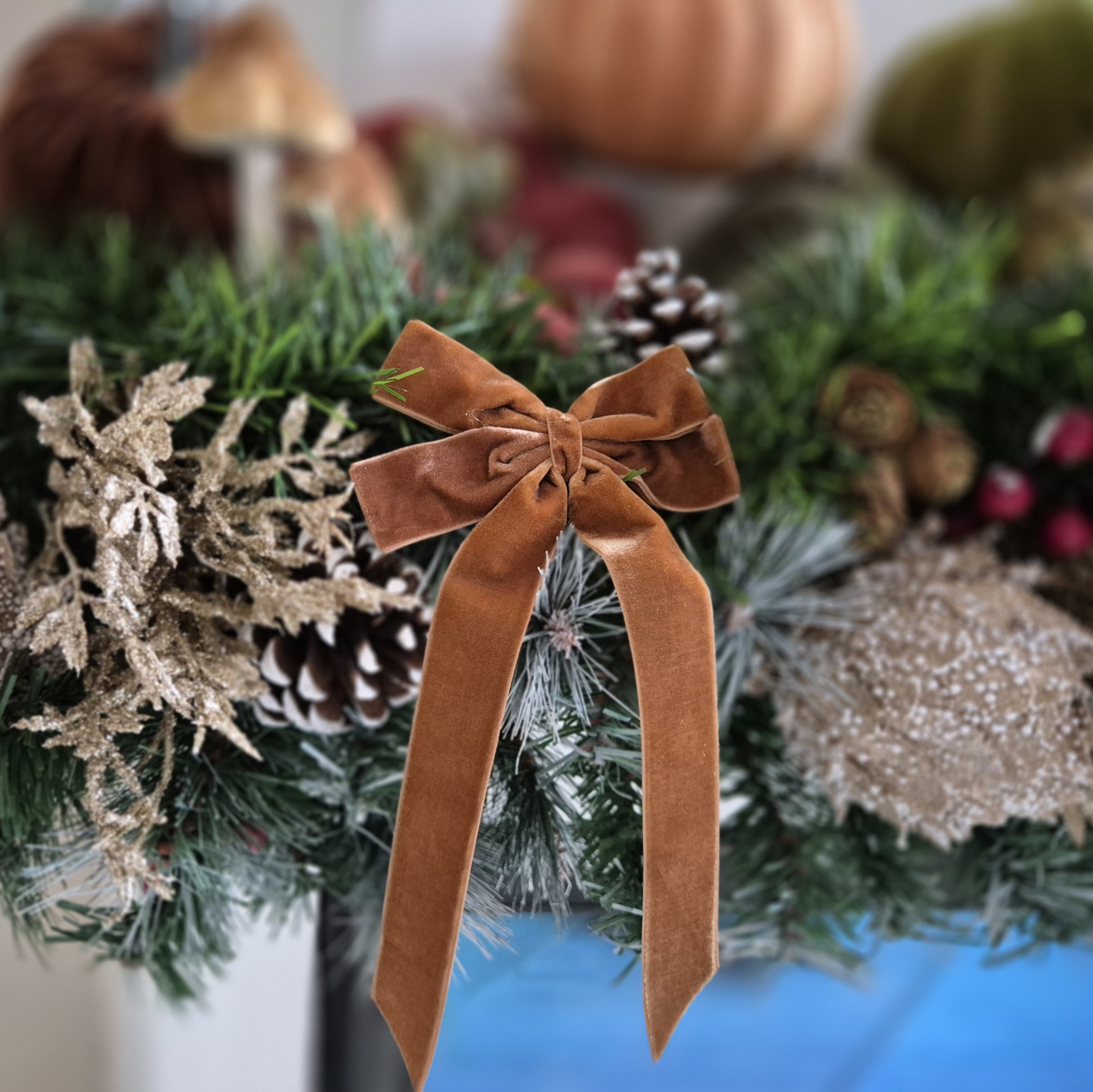 Rusvas aksominis kaspinėlis