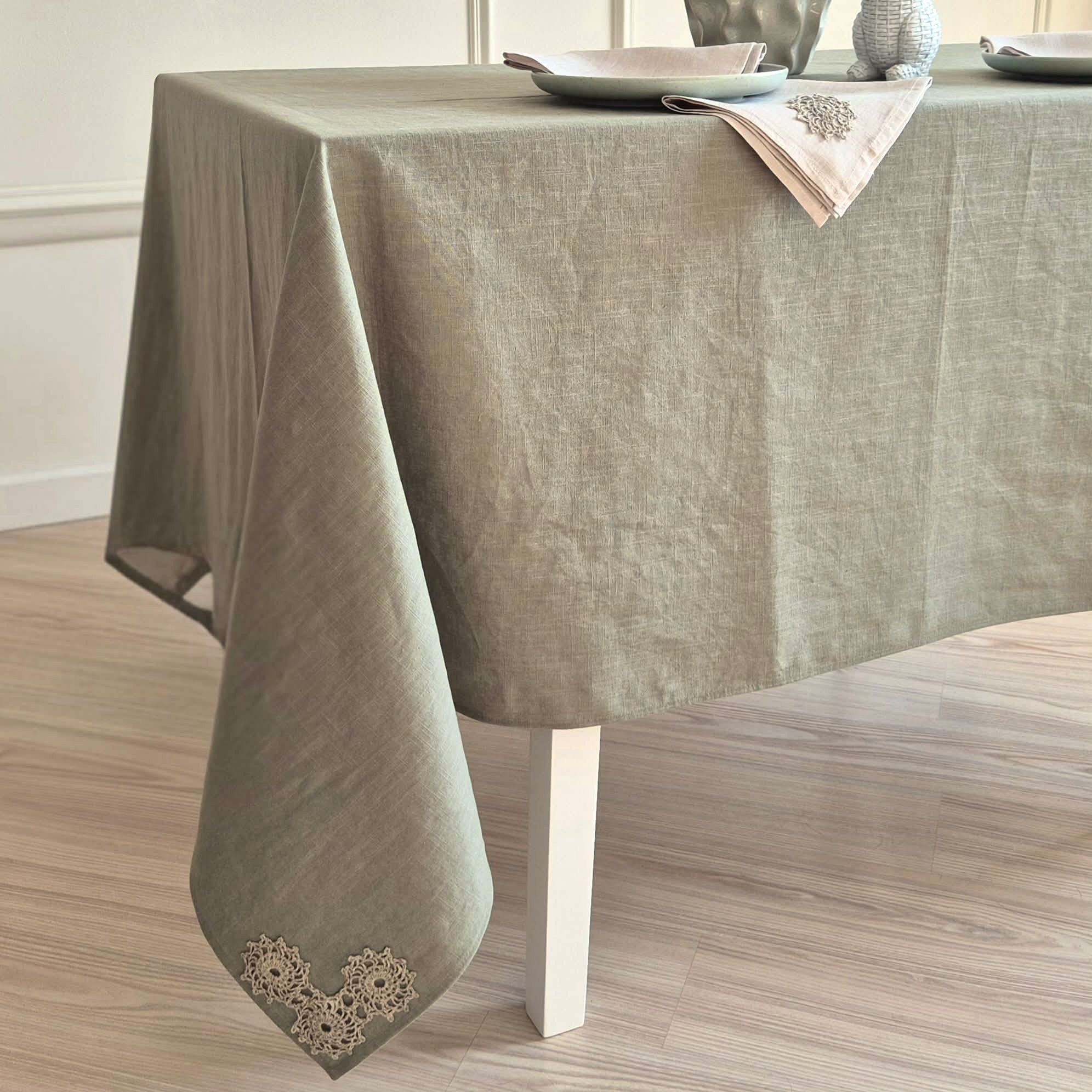 Alyvuogių spalvos lininė staltiesė "Olive Garden"