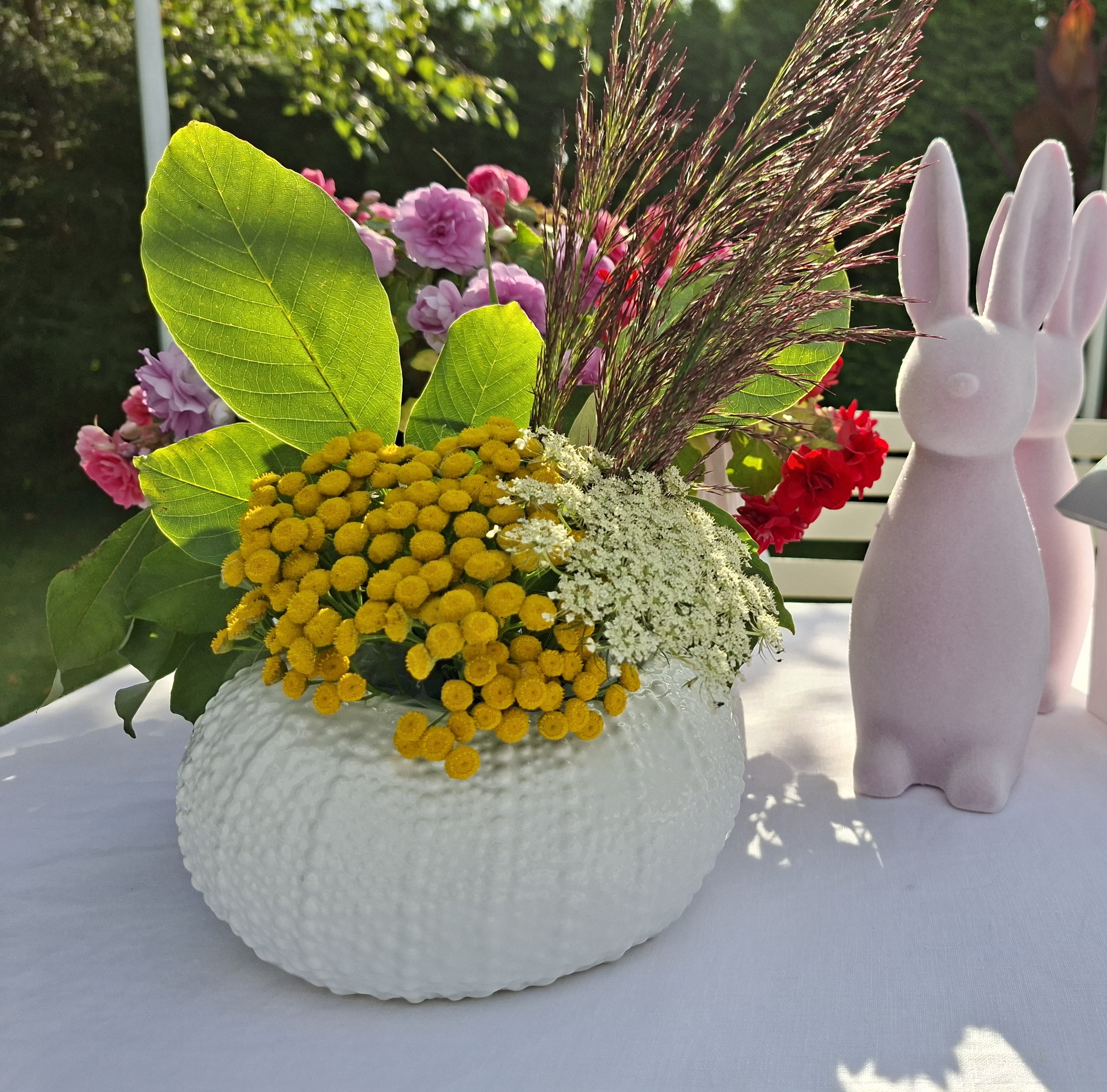 Dekoratyvinė baltos keramikos vaza "JŪRA"