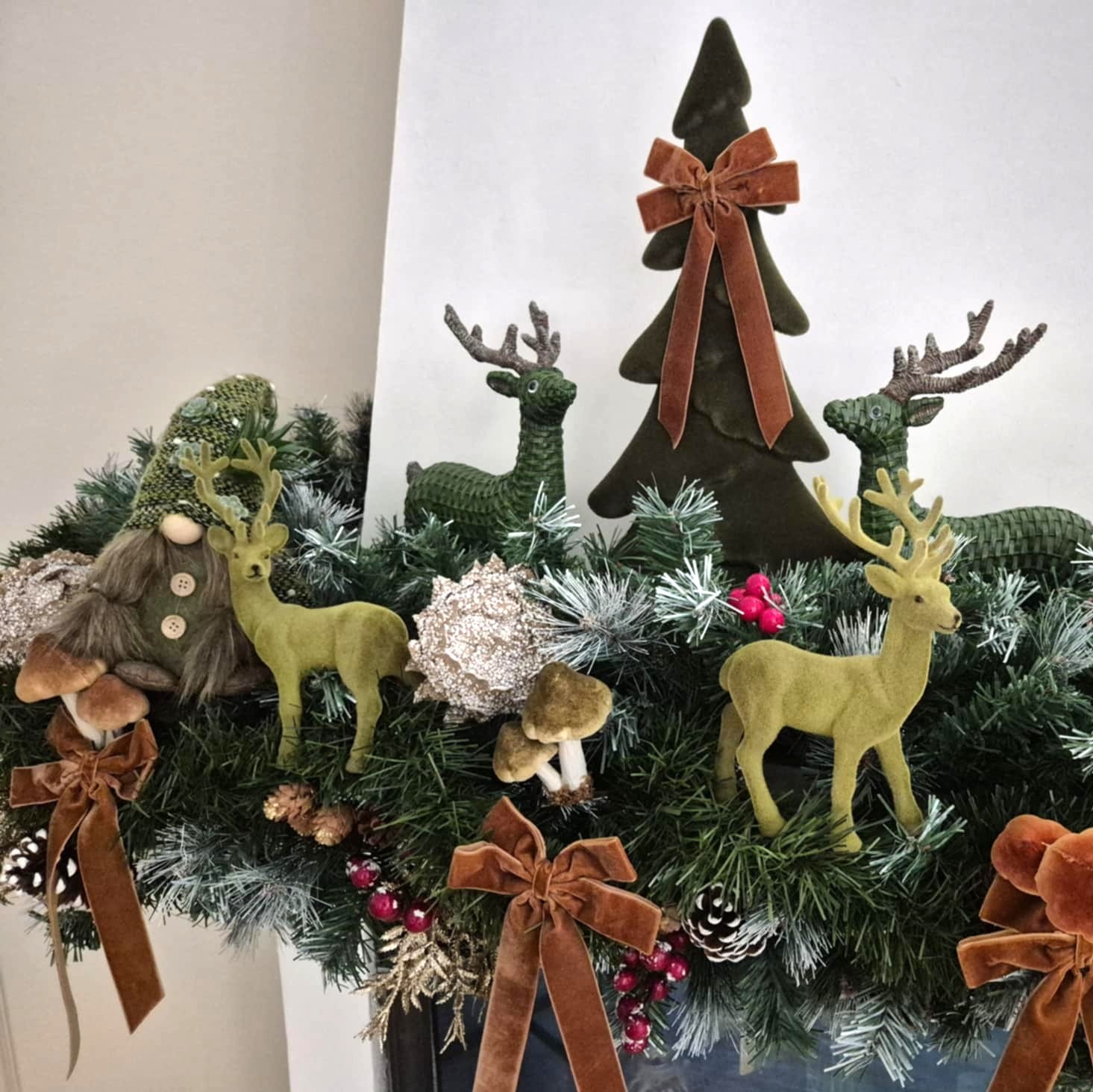 Dekoratyviniai nykštukai "GIRINUKAI" (pora, 2 vnt.)