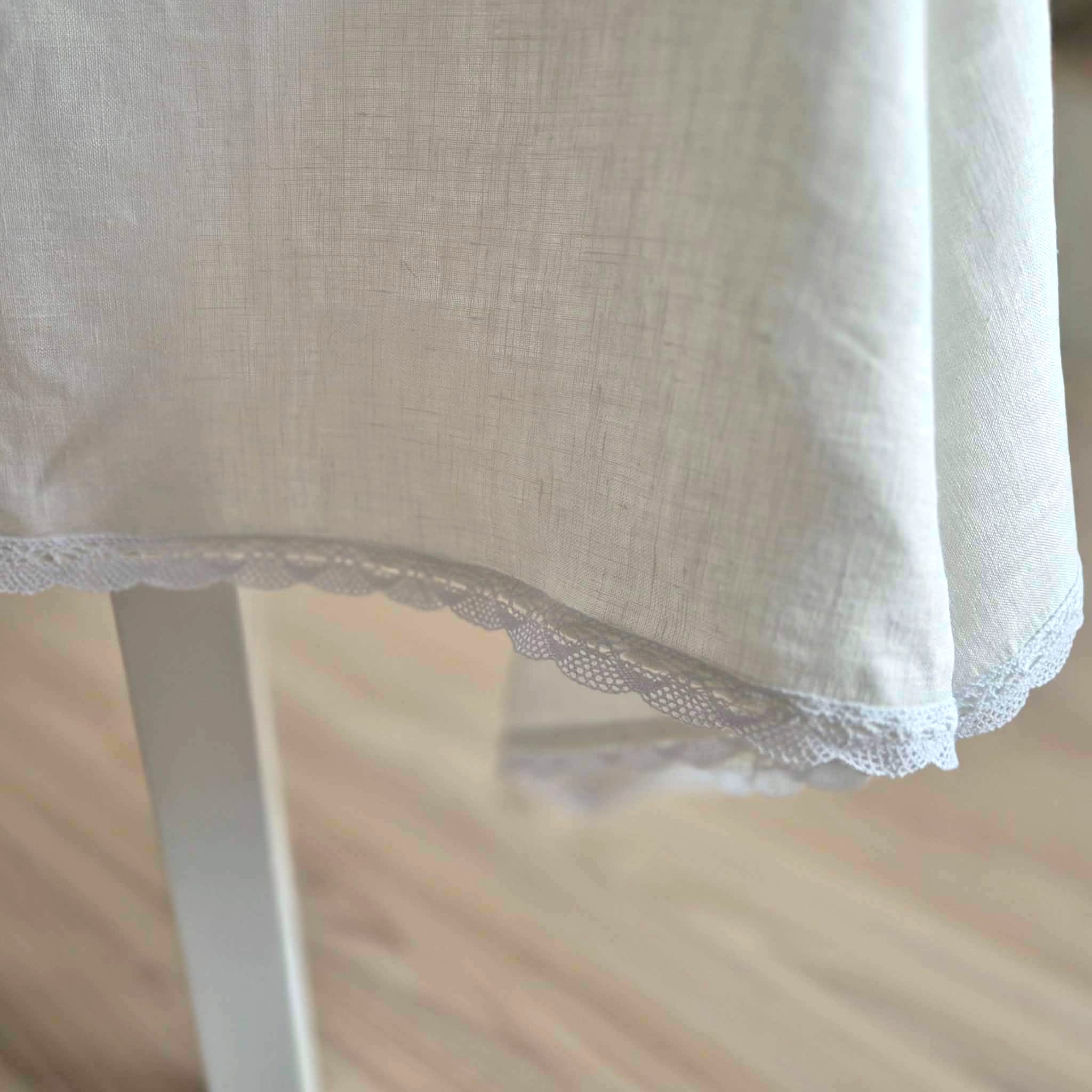 Balta lininė staltiesė "White Melody"