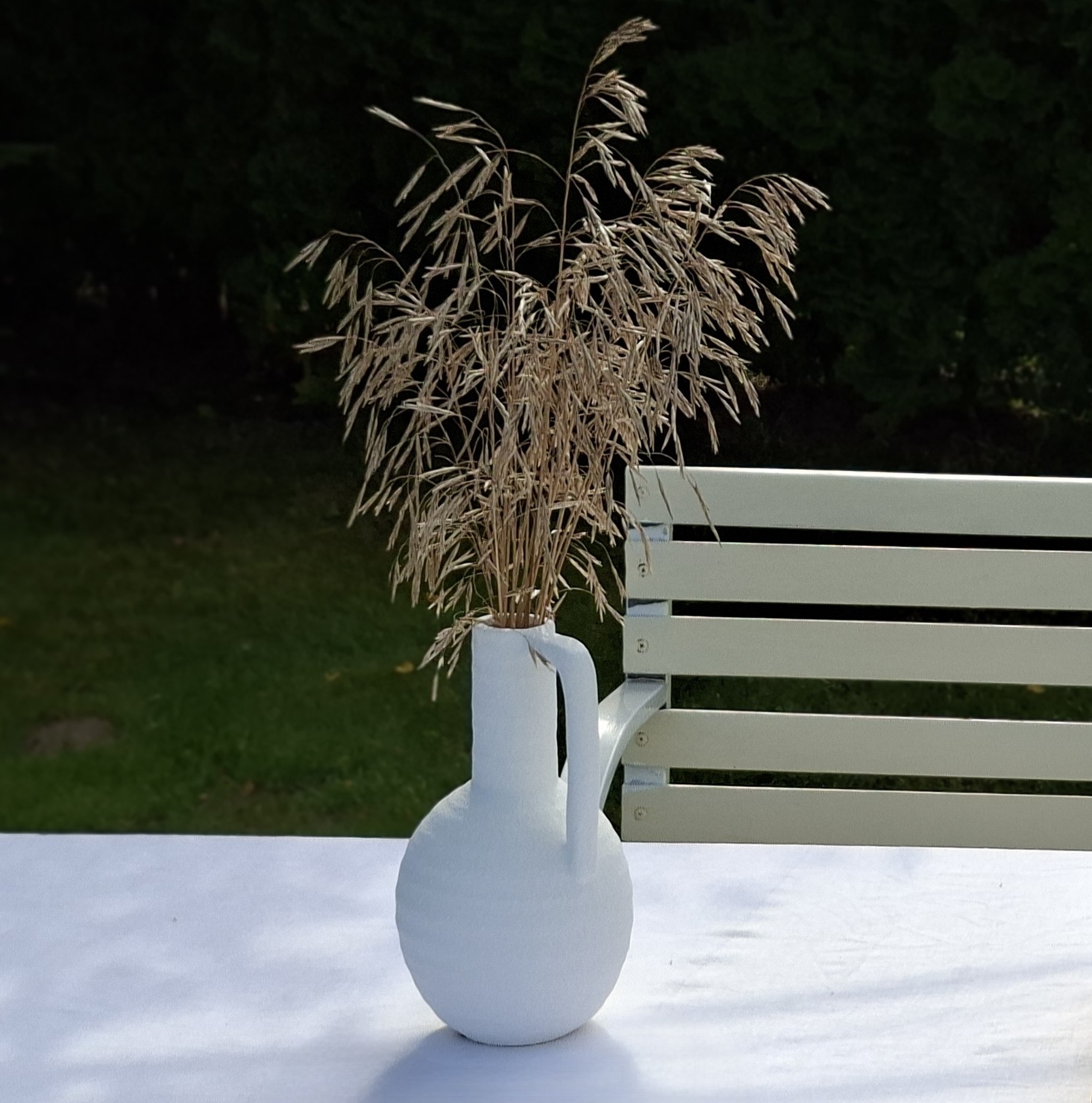 Balta keraminė vaza "OLIMPIJA"