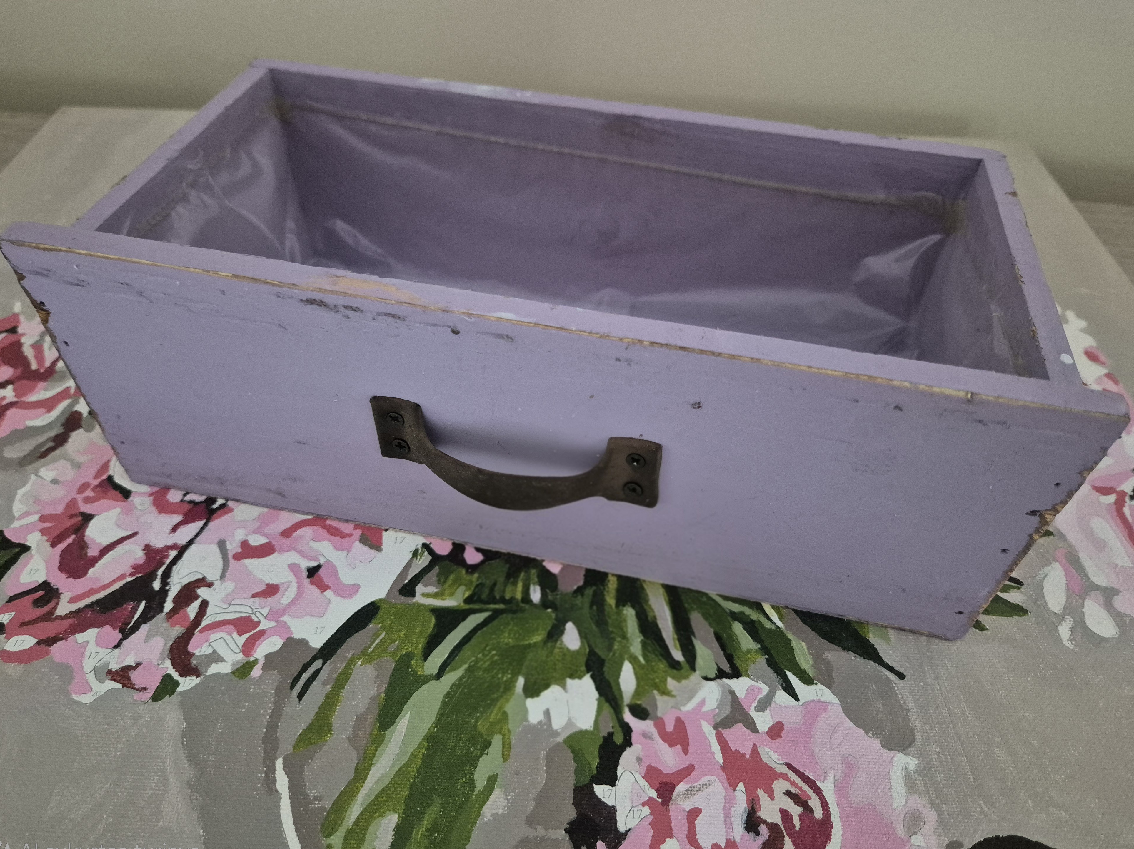 Violetinė medinė dėžutė "PAVASARIO STALČIUKAS III"