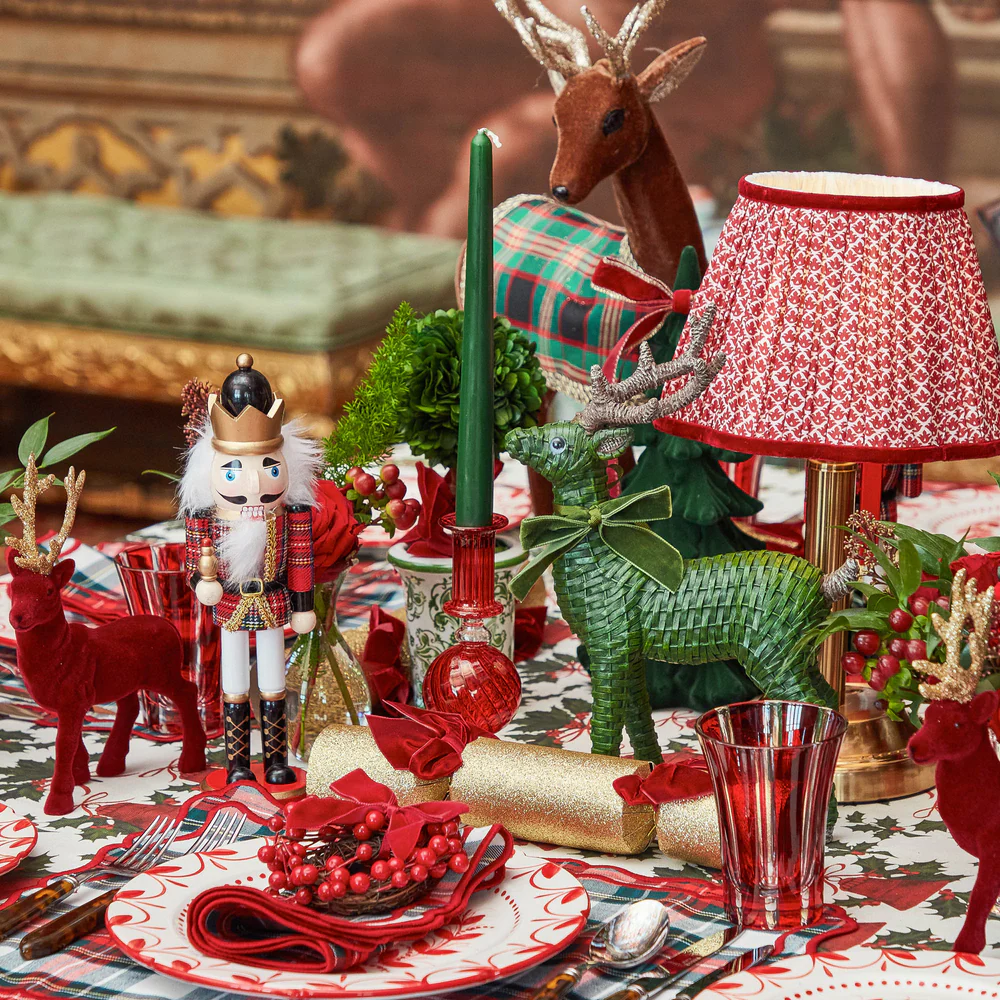 Miško žalumos rotango elnias (1 vnt.)