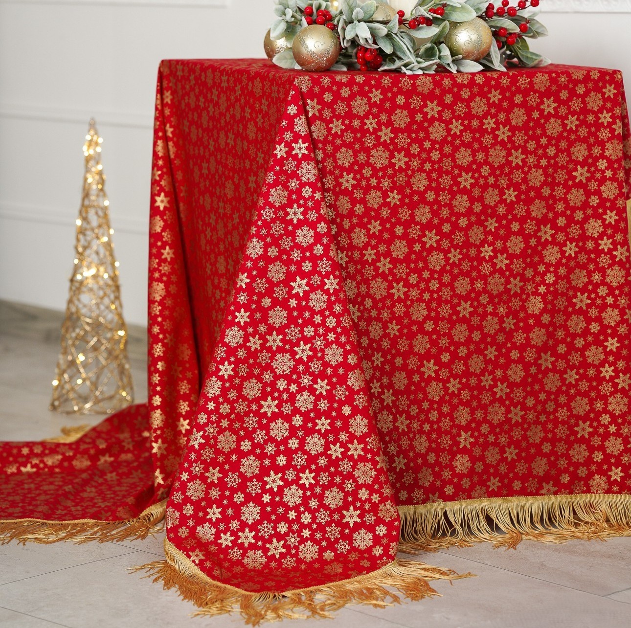 Šventinė staltiesė "KALĖDŲ DŽIAUGSMAS"