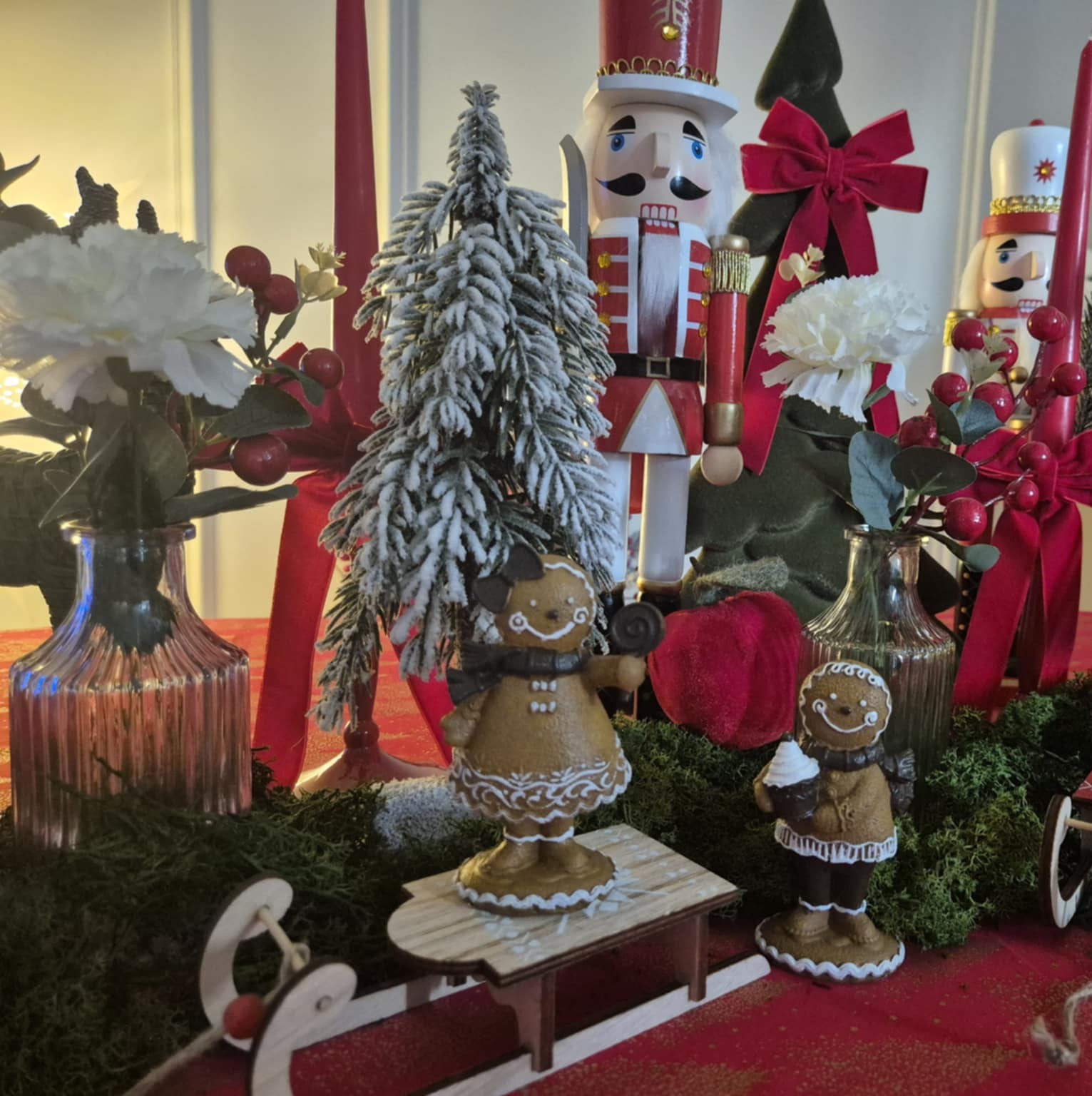 Sniegu padengta eglutė (1 vnt.)