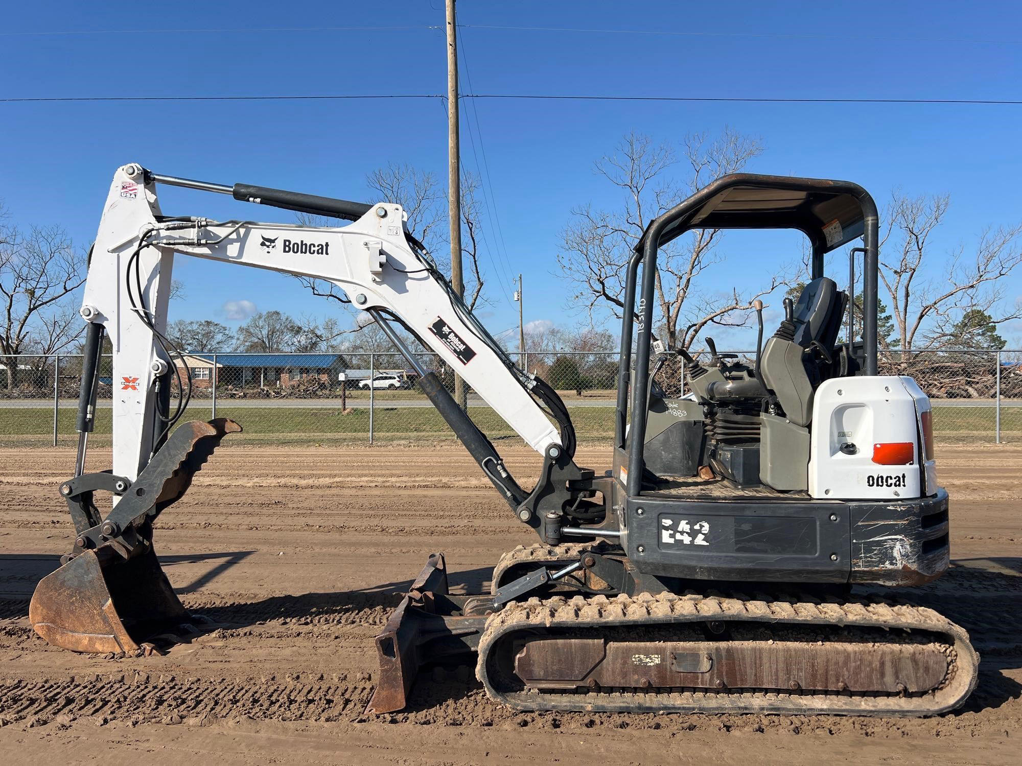 2018 BOBCAT E42