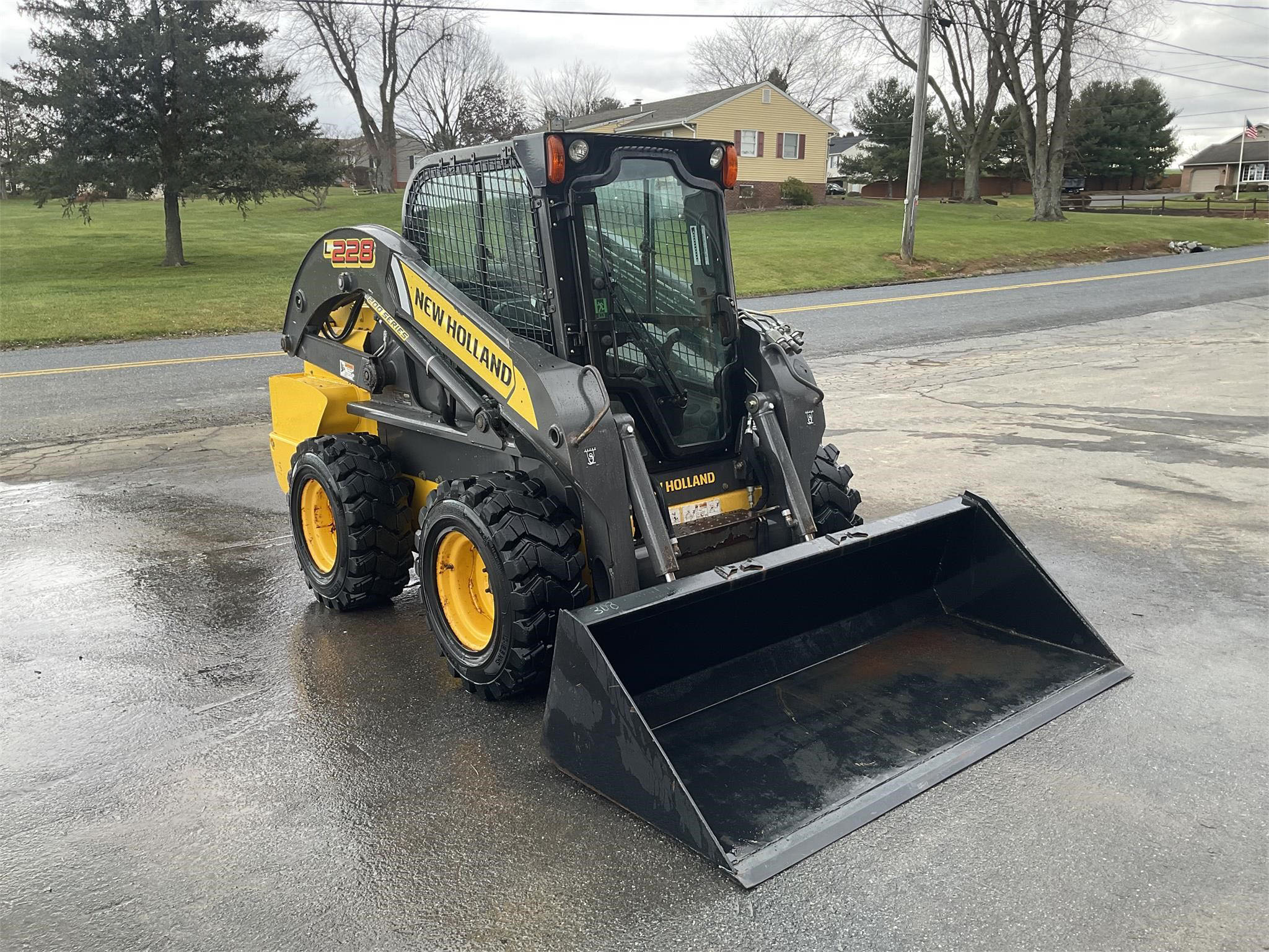 2015 NEW HOLLAND L228