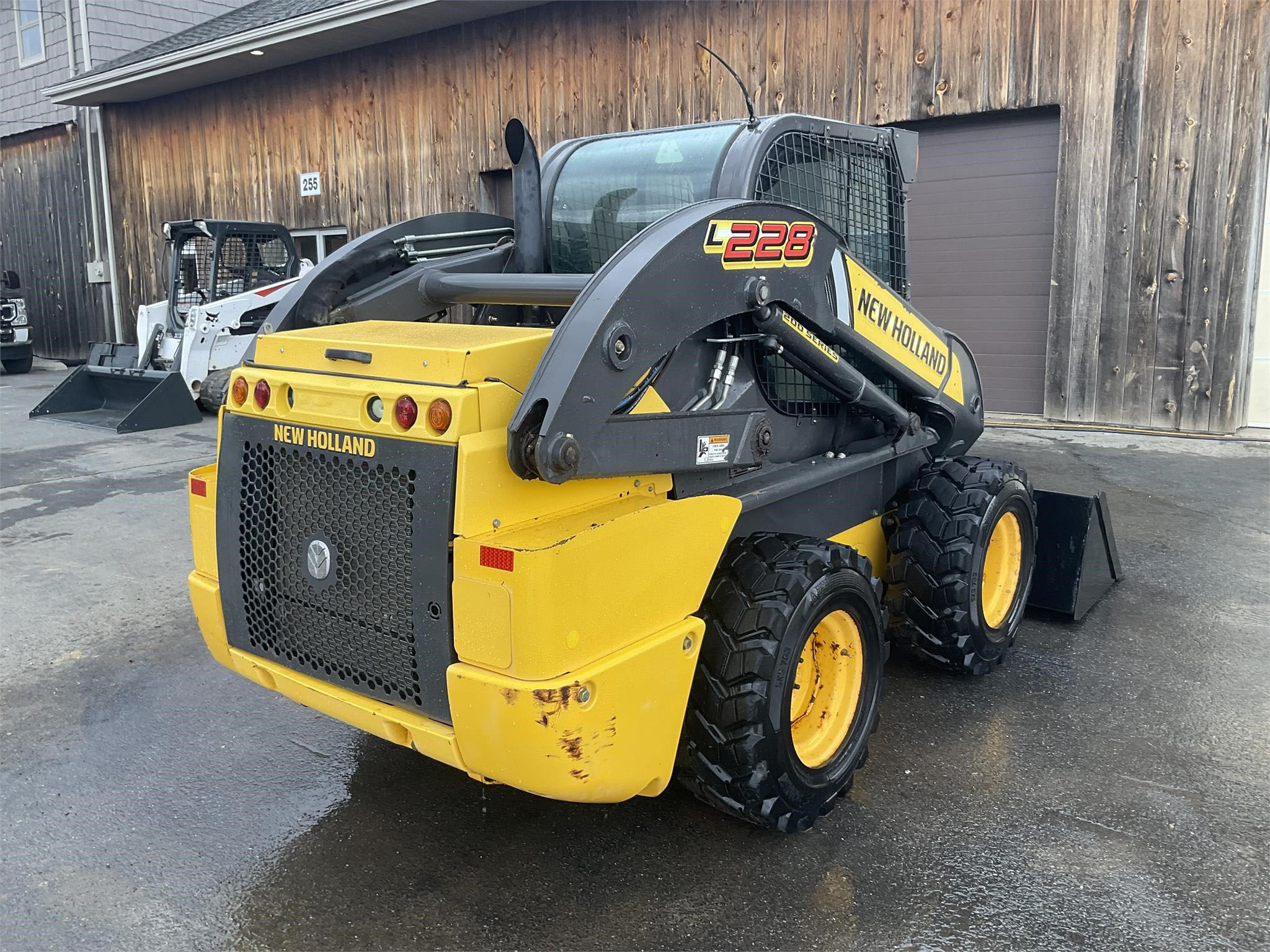 2015 NEW HOLLAND L228