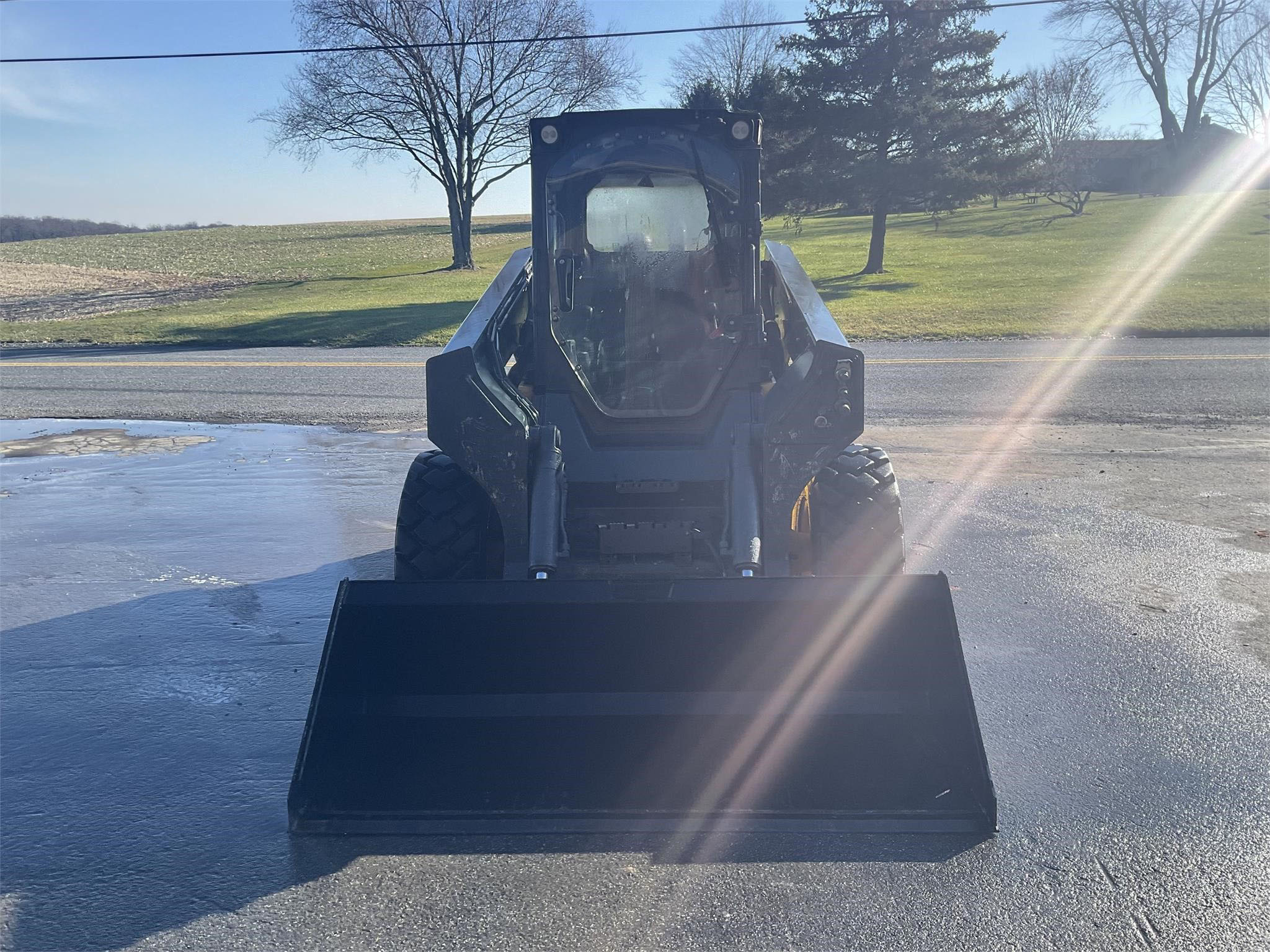 2017 DEERE 332G