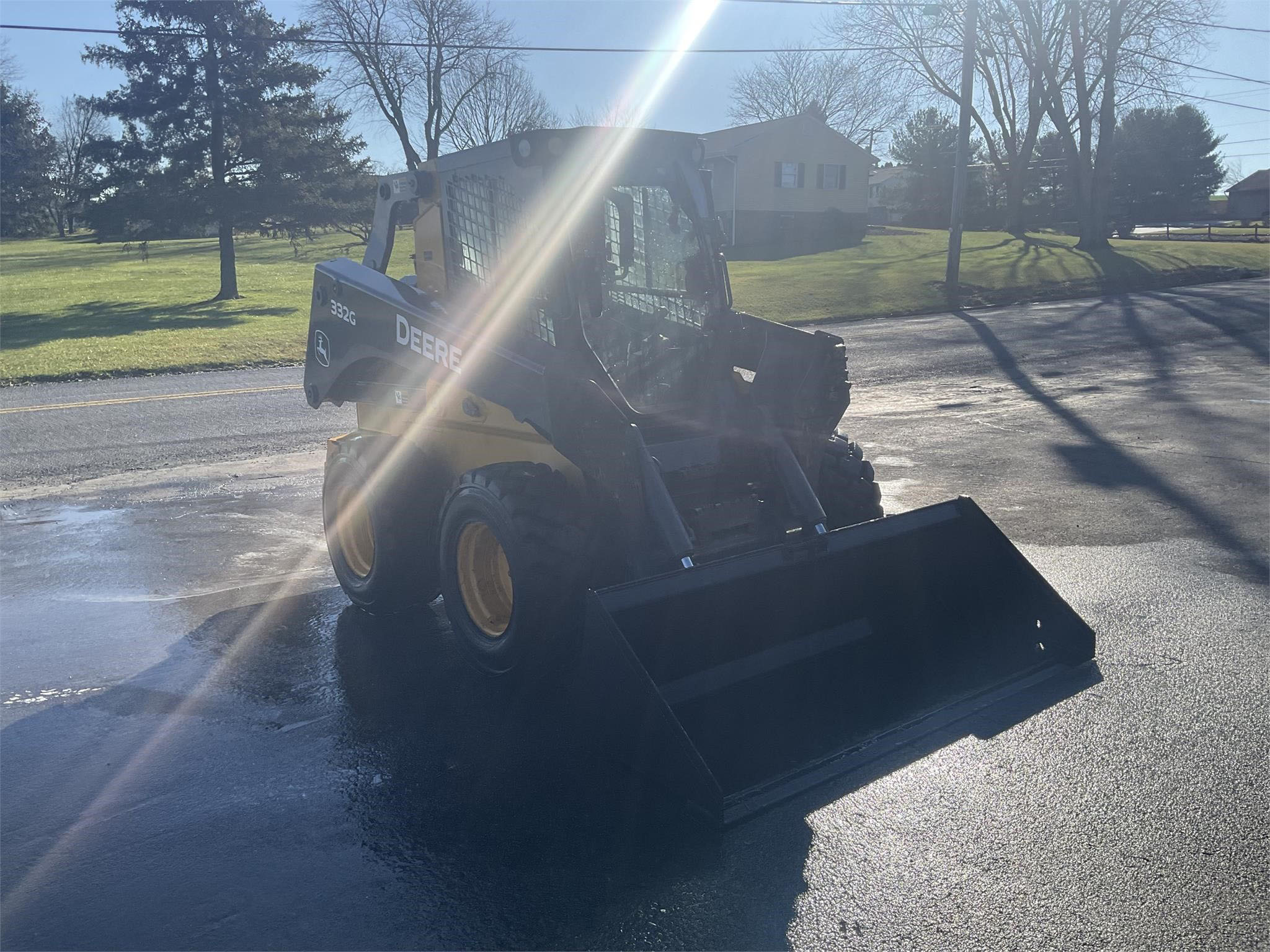 2017 DEERE 332G