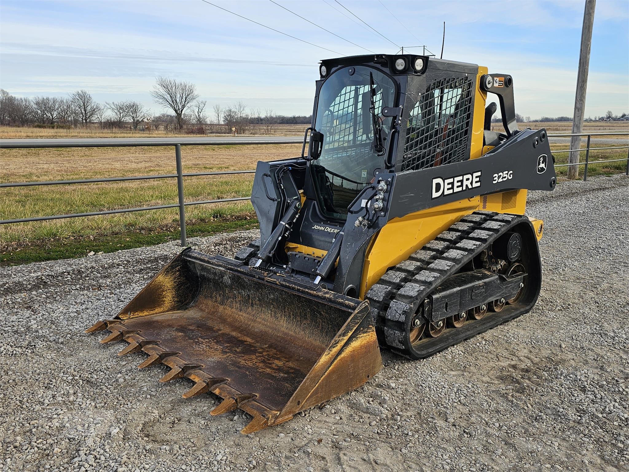 2018 DEERE 325G