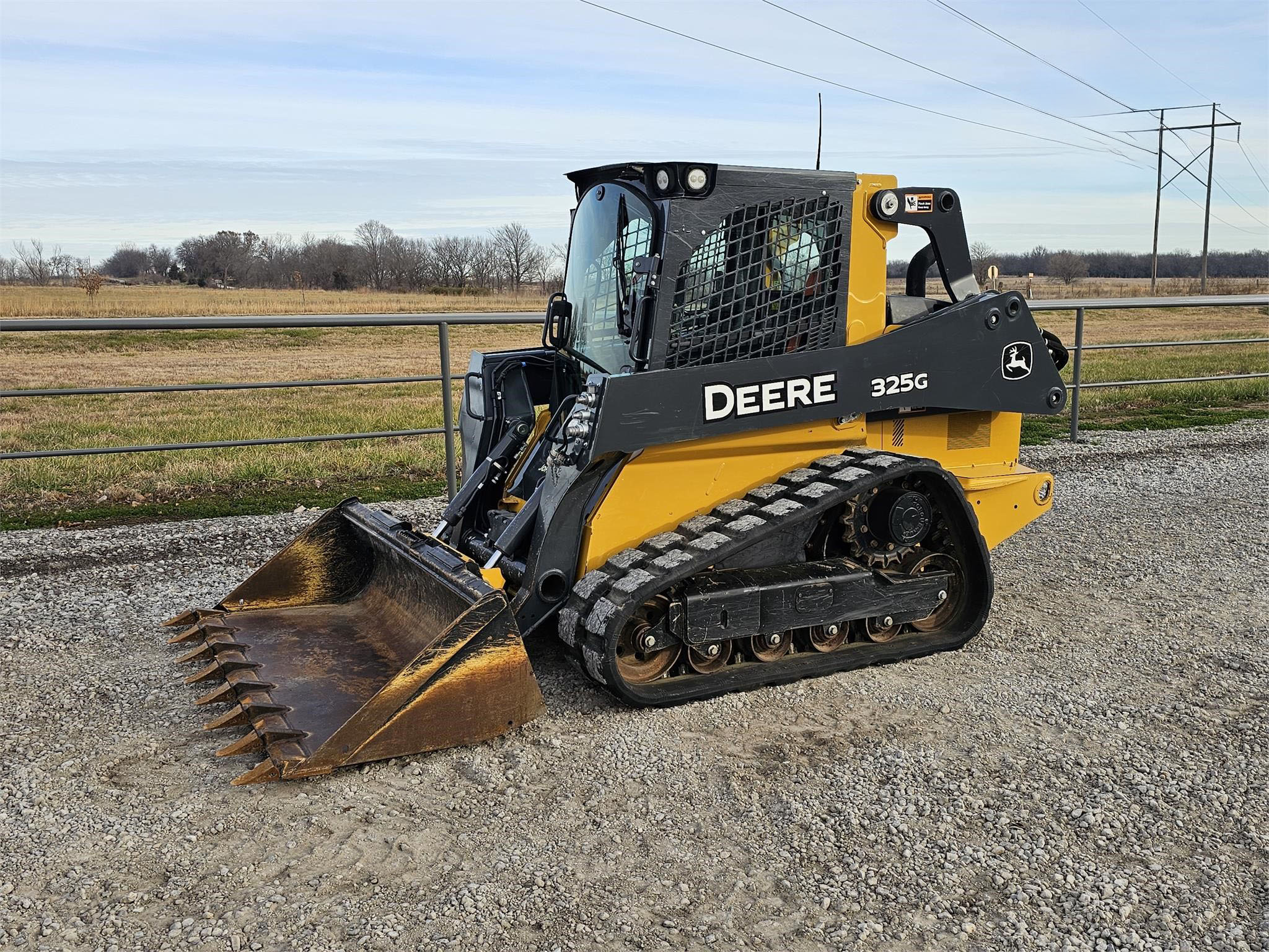 2018 DEERE 325G