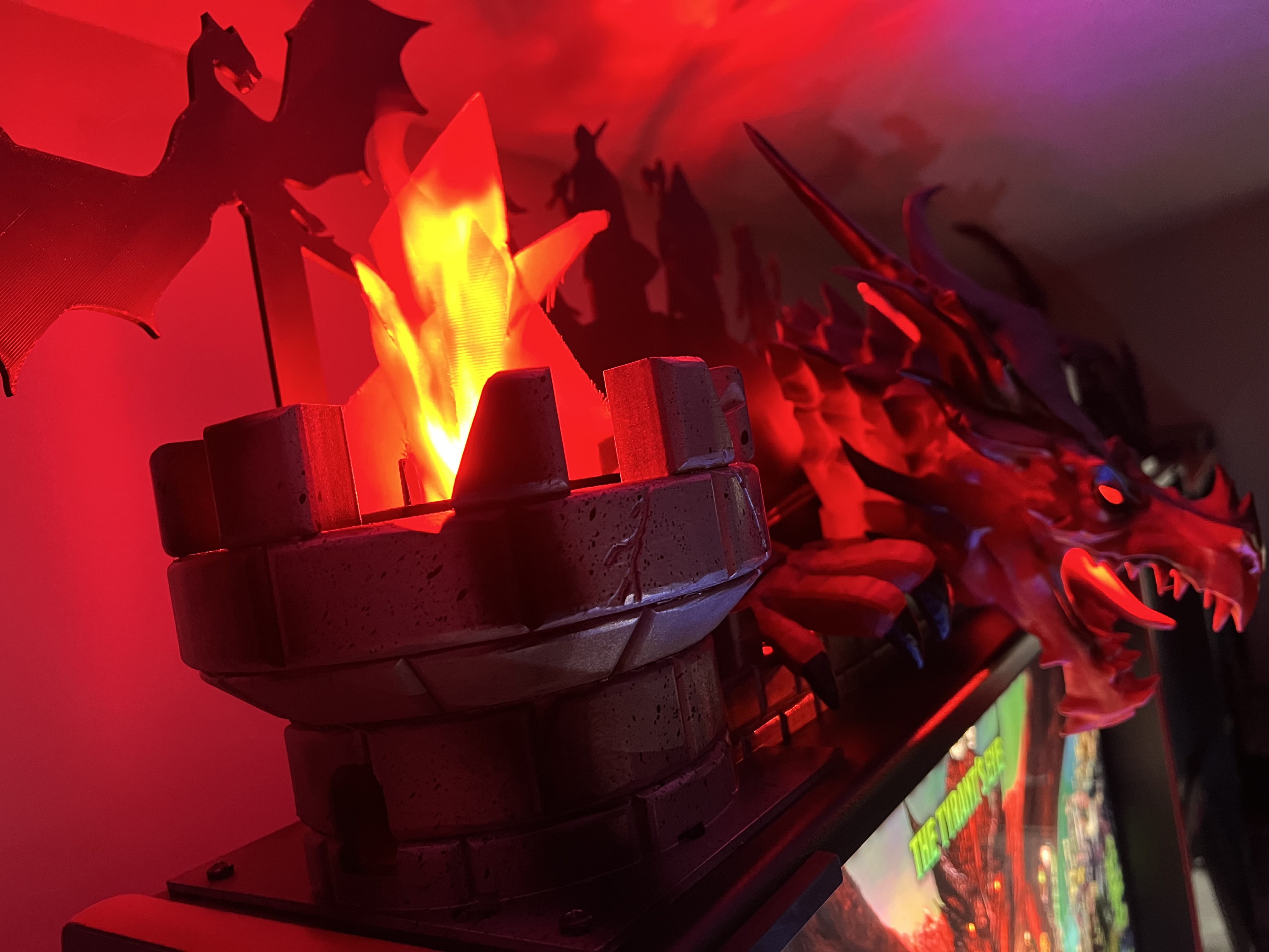 Dungeons & Dragons: The Tyrant's Eye Interactive Dragon Head Topper