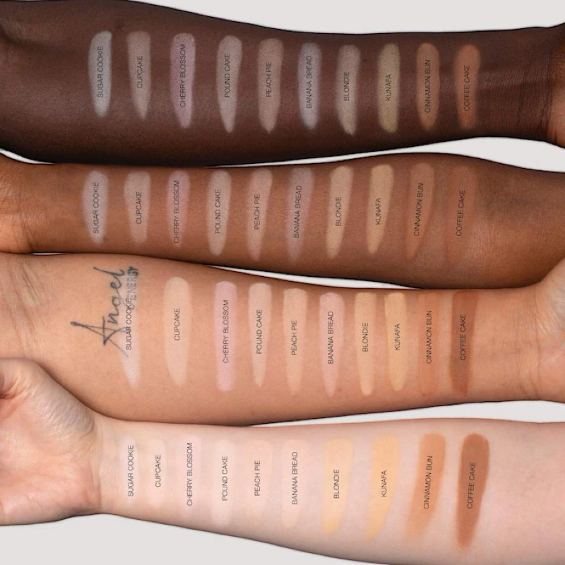 HUDA BEAUTY Easy Bake Blurring Loose Baking & Setting Powder