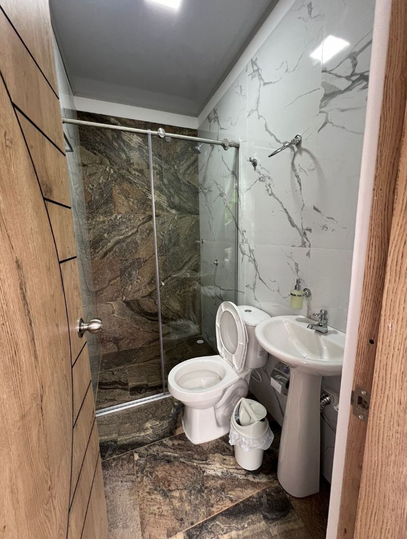 New single rooms for couples / night