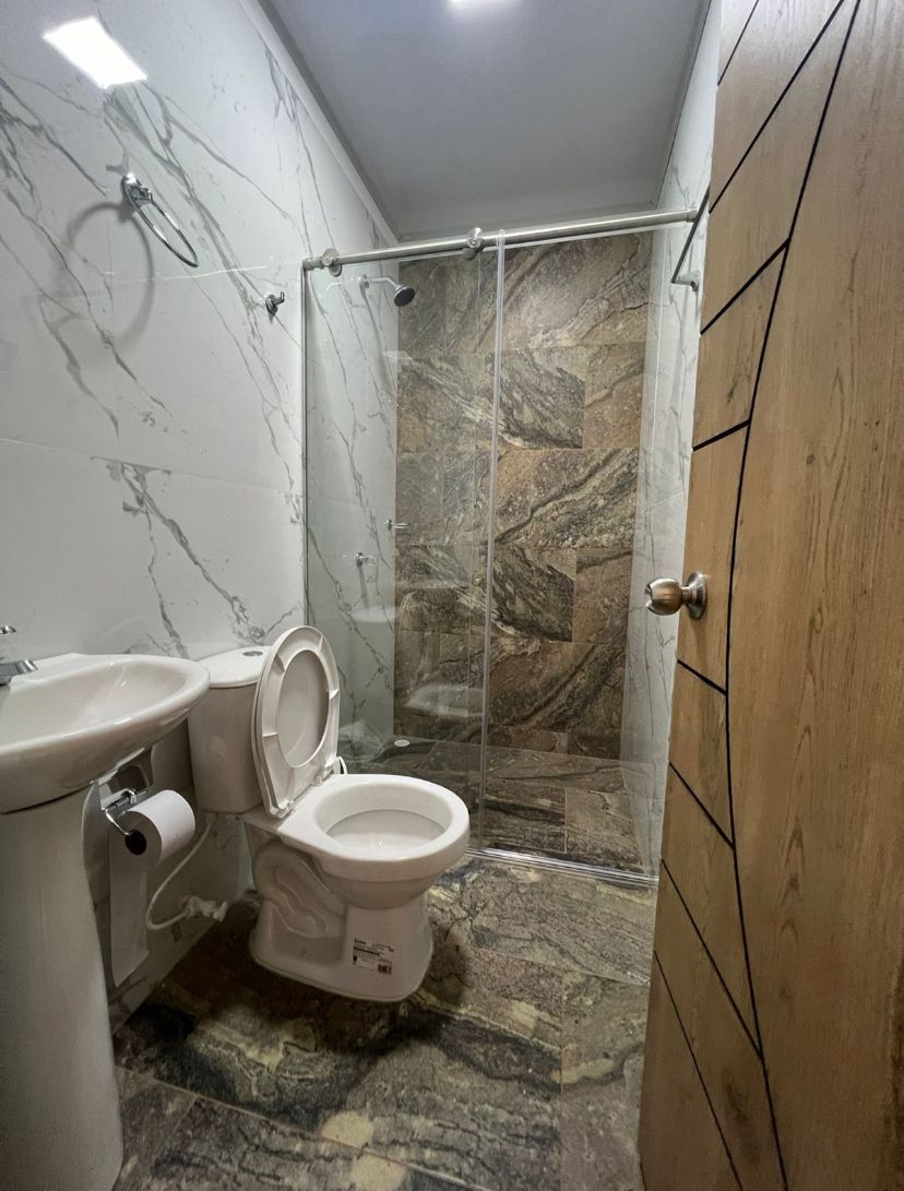 New single rooms for couples / night