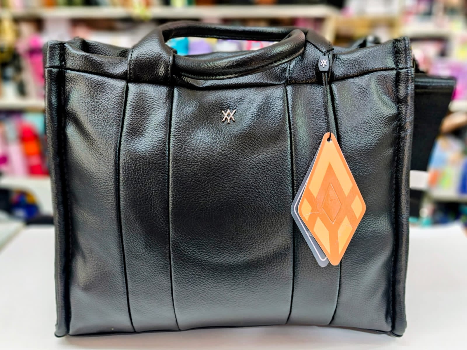 Bolso de cuero negro