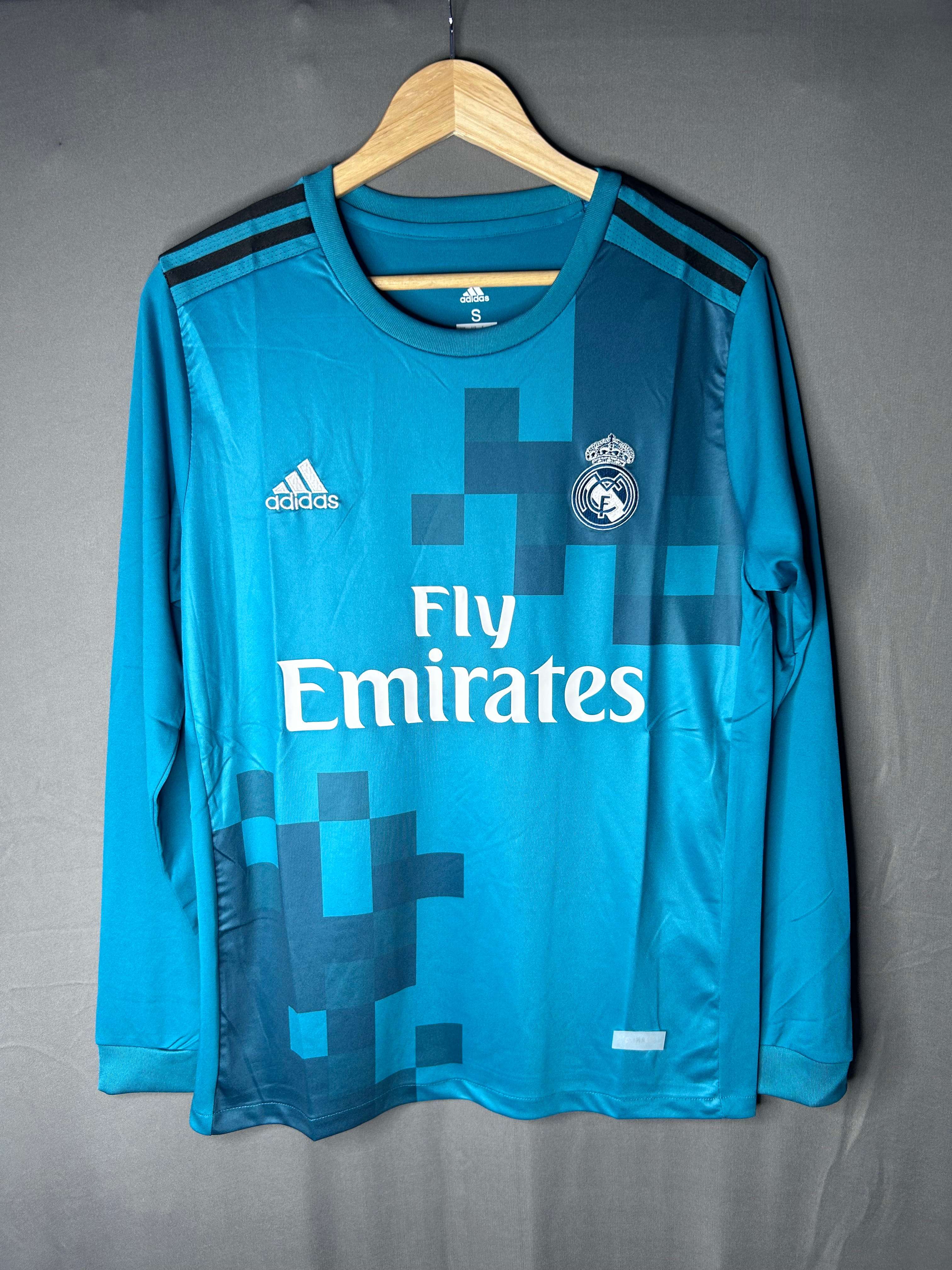 Real Madrid 2017-18 Third Long Sleeve Retro Jersey