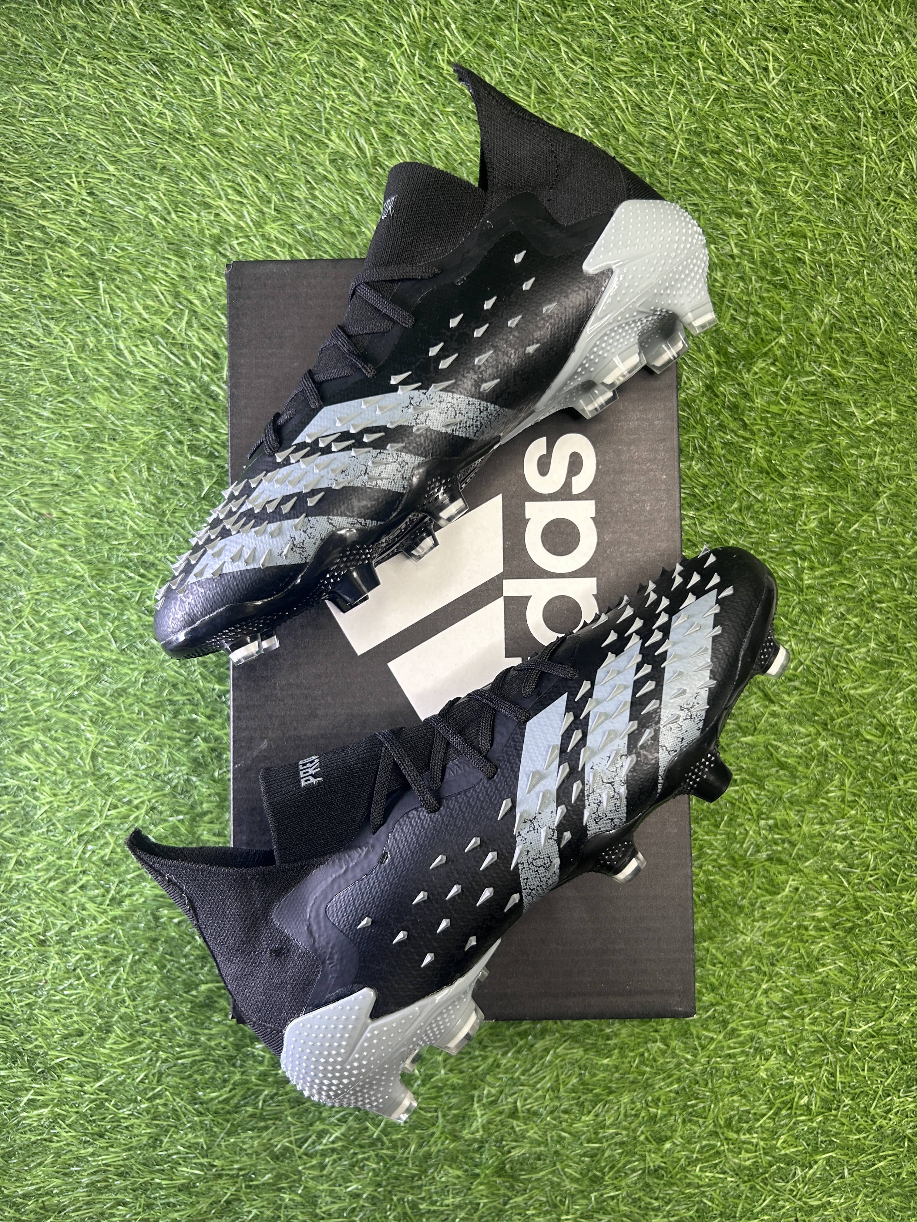 Predator Freak Supersteath Pack Laced