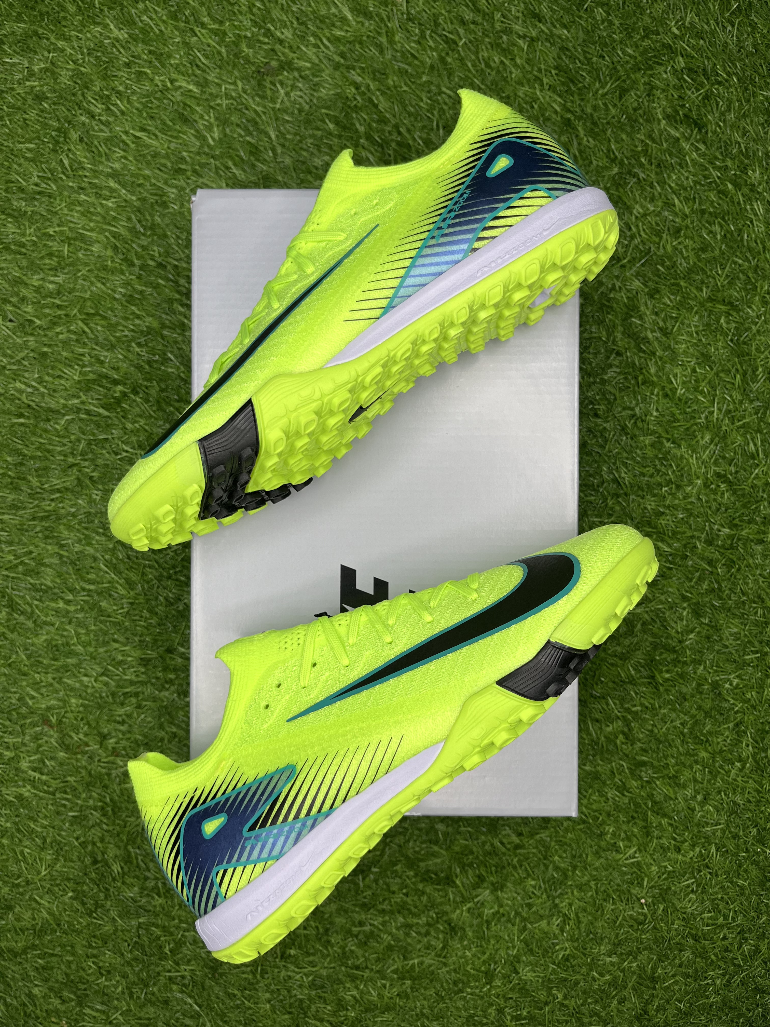 Mercurial Vapor 16 Green Colourway TF