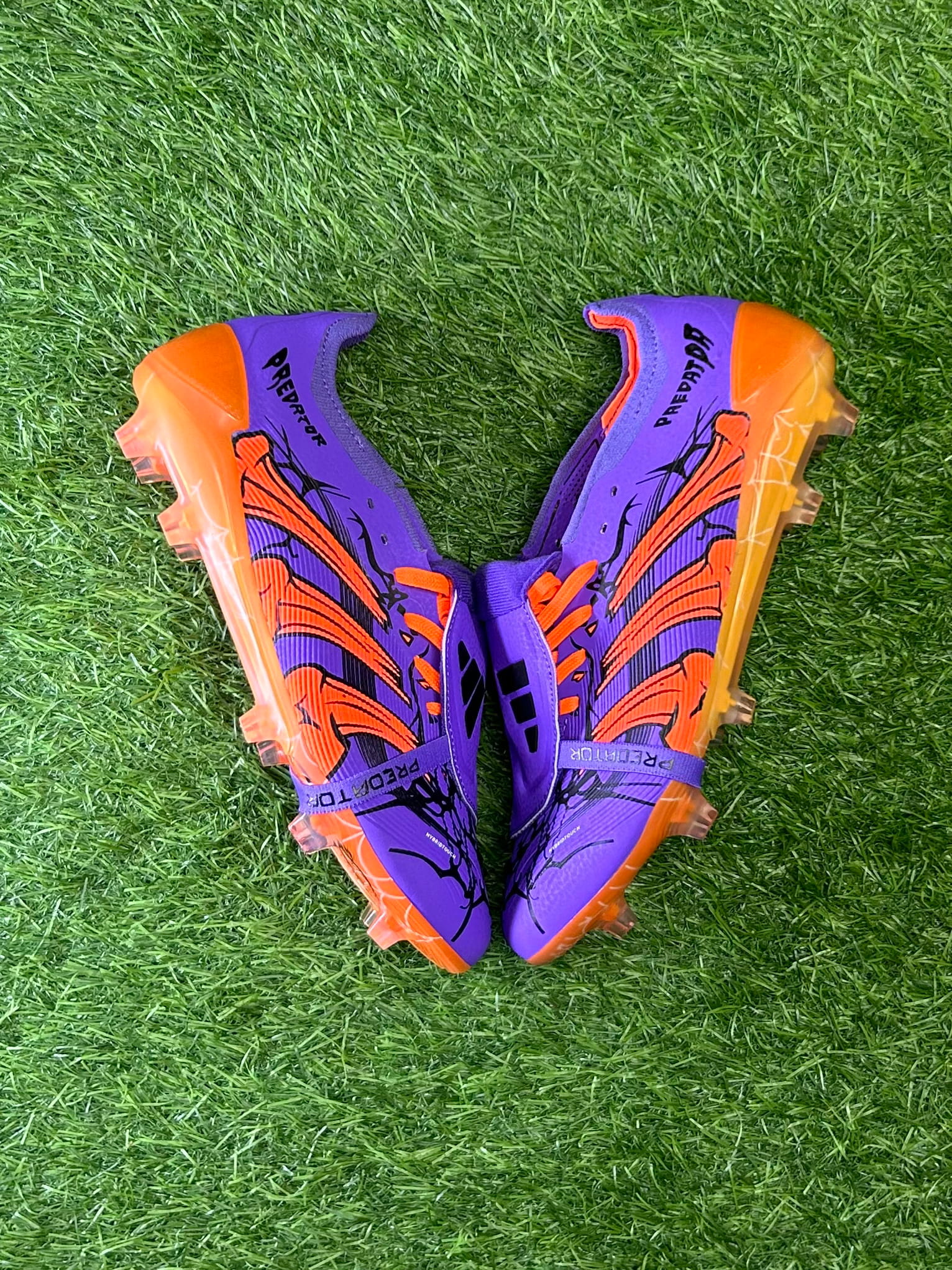 Predator 30 Raphinha x Halloween edition