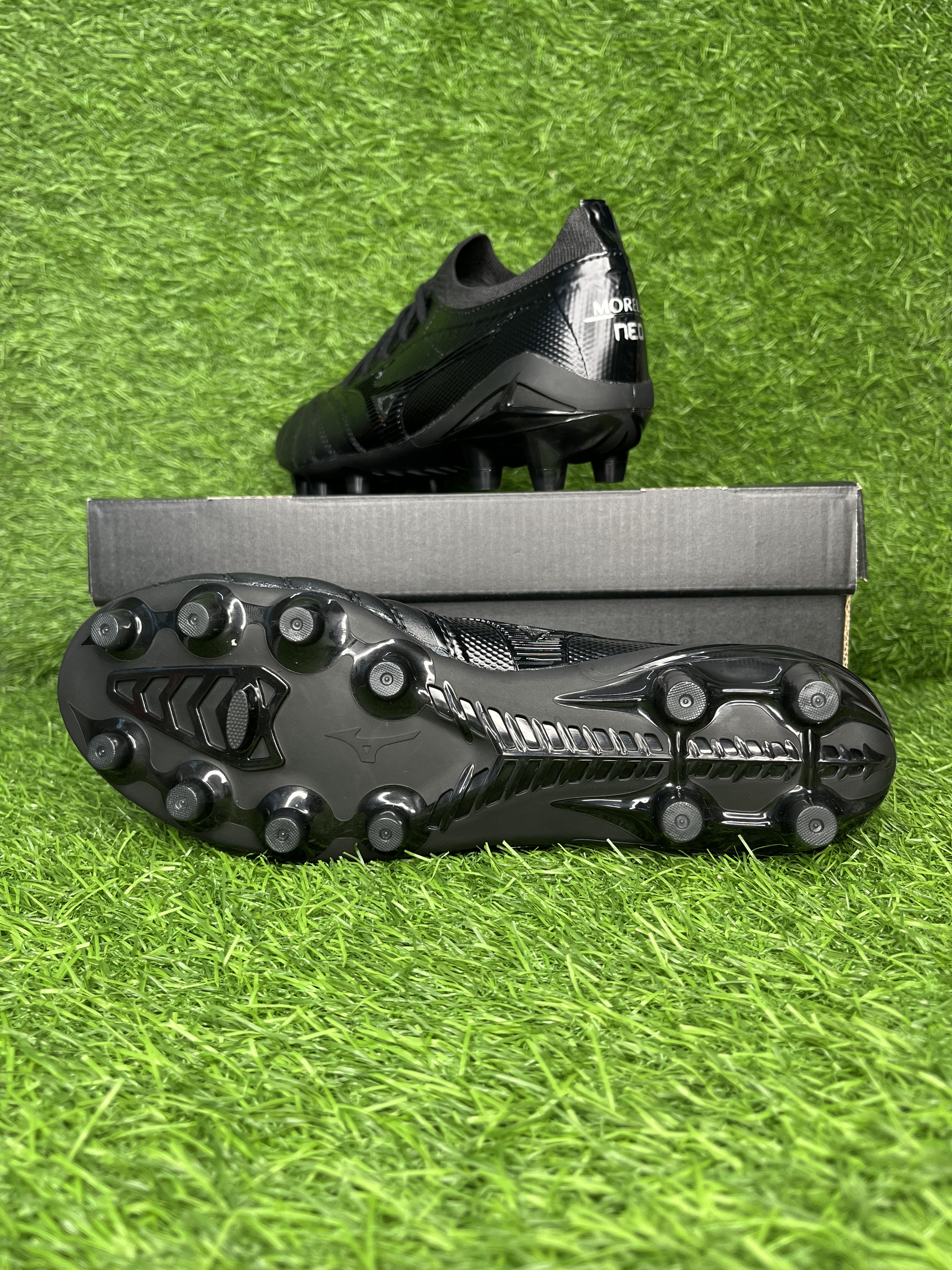 Morelia Midnight Black colourway