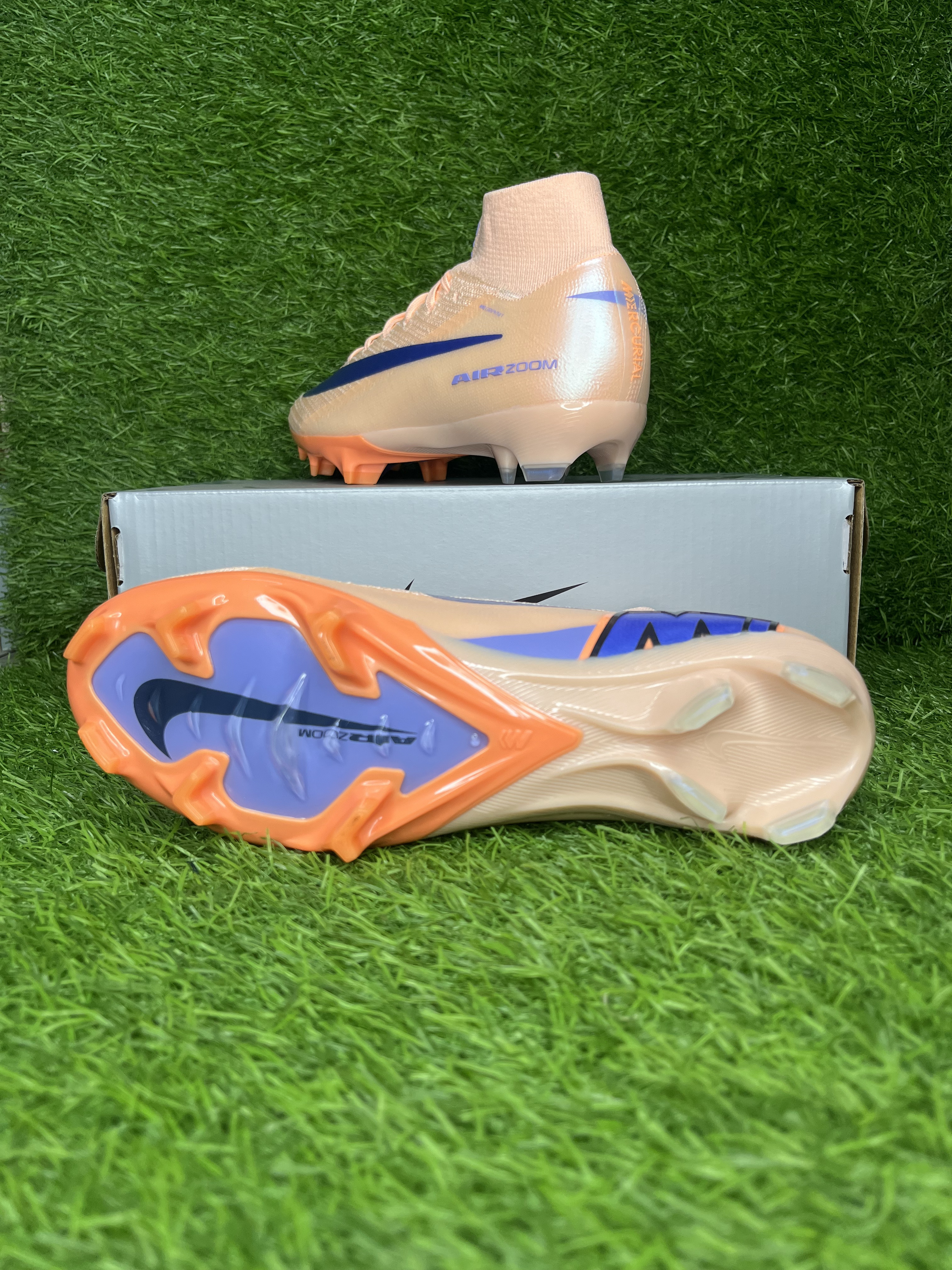 Mercurial Superfly 10 Showtime Pack