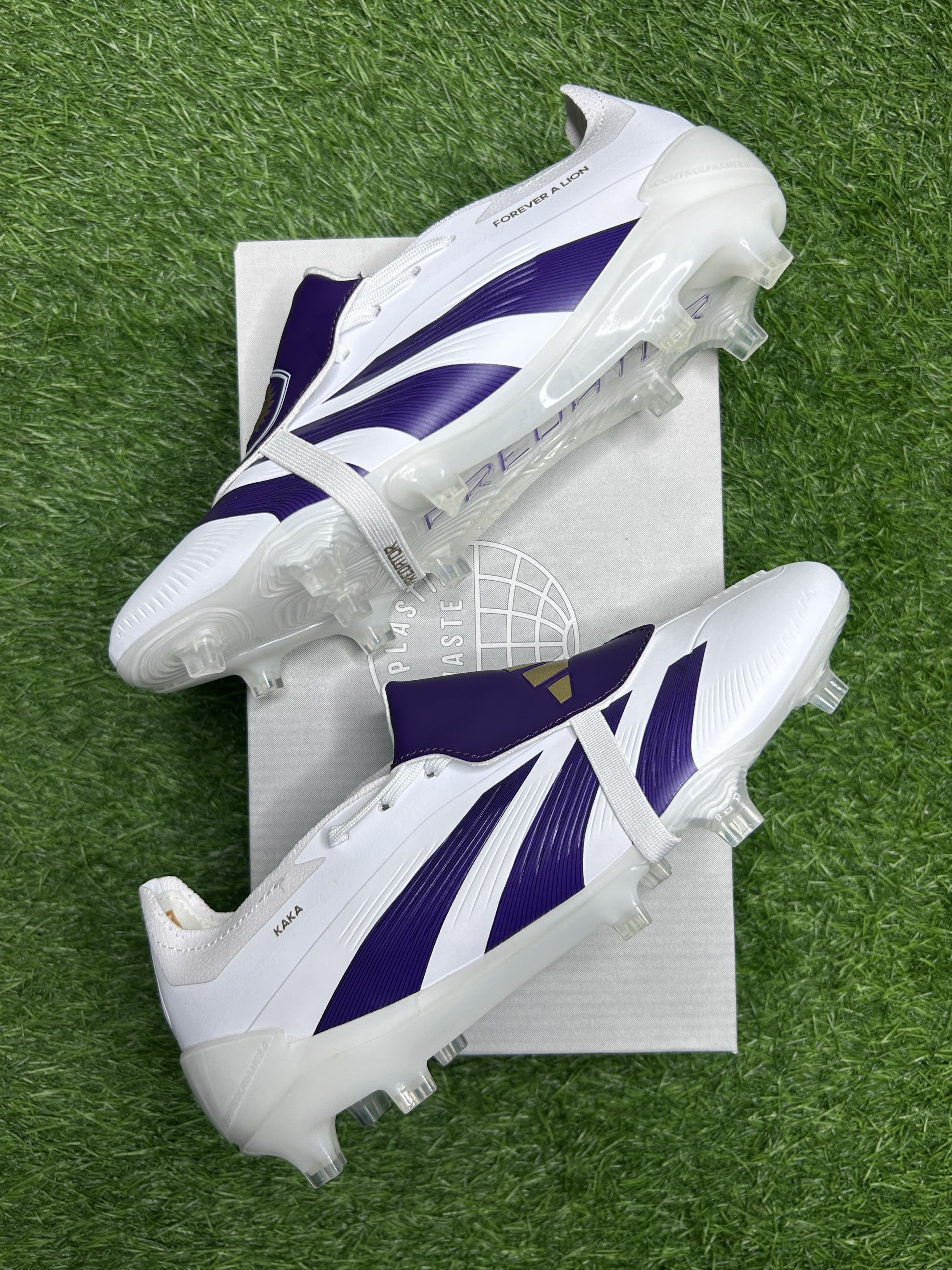 Predator 30 Kaka Edition