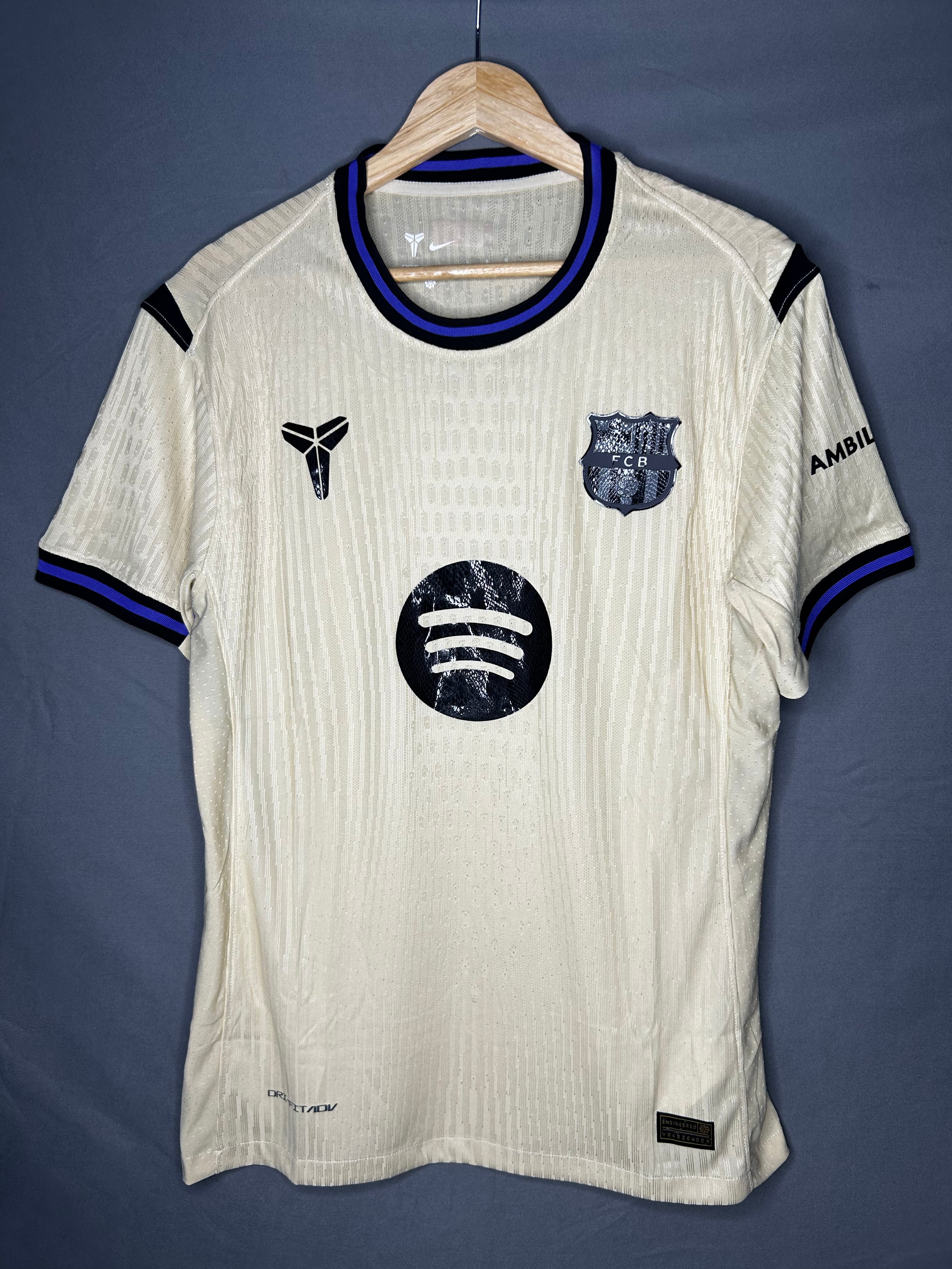 FC Barcelona Mamba 25-26 Away Kit