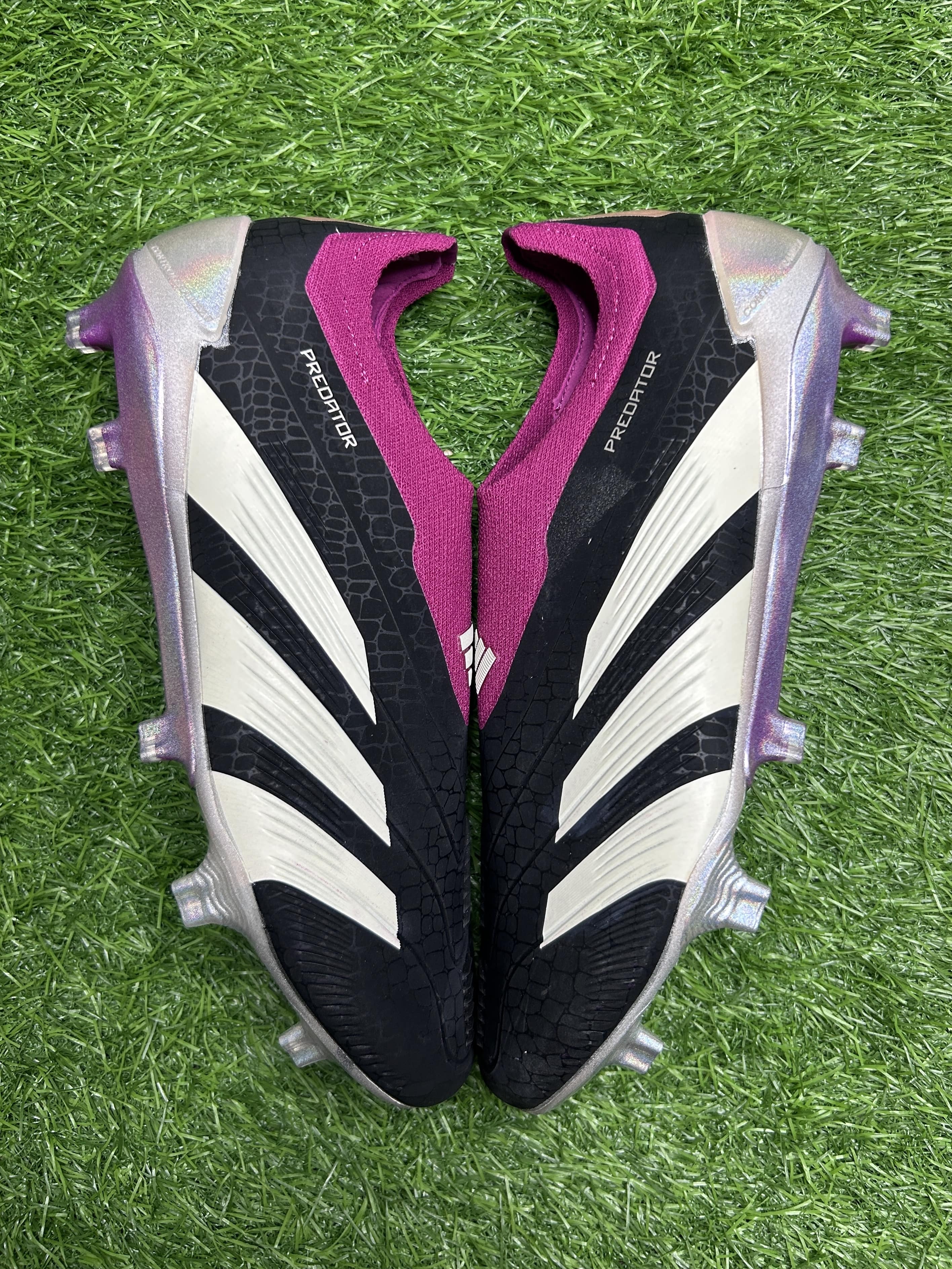 Predator 30 Purple Colourway Laceless