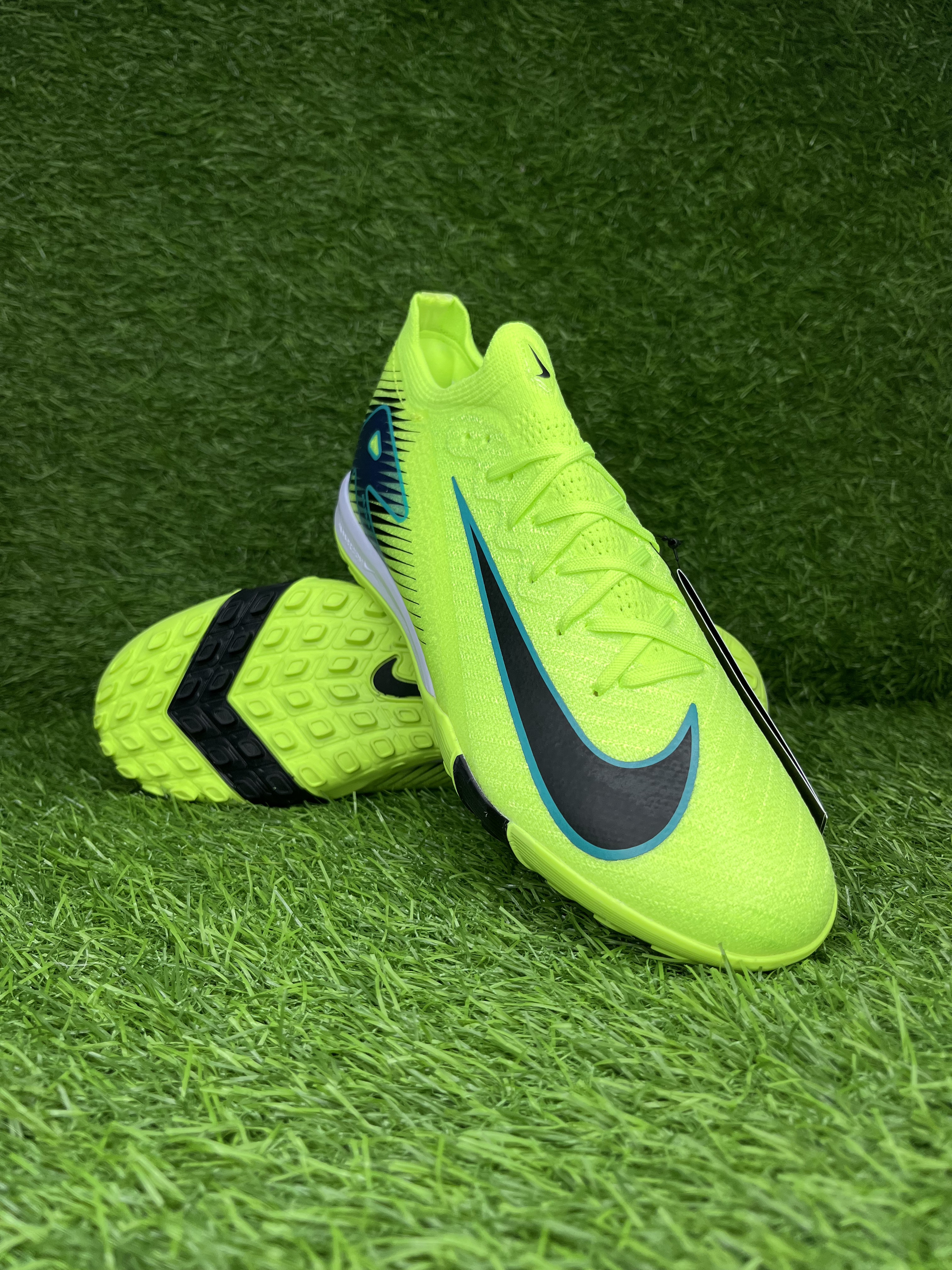 Mercurial Vapor 16 Green Colourway TF