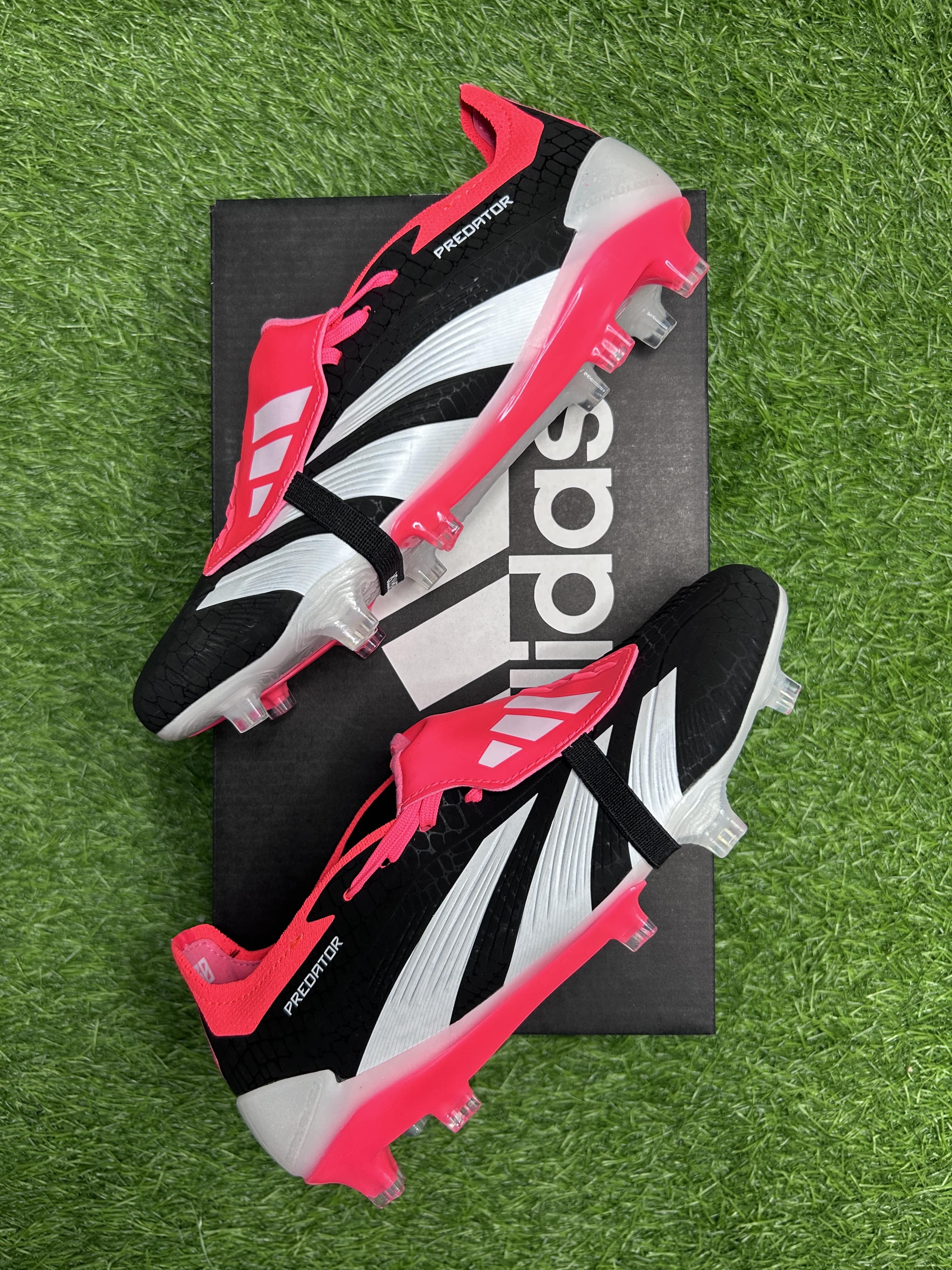 Predator 30 Blackpink Colourway